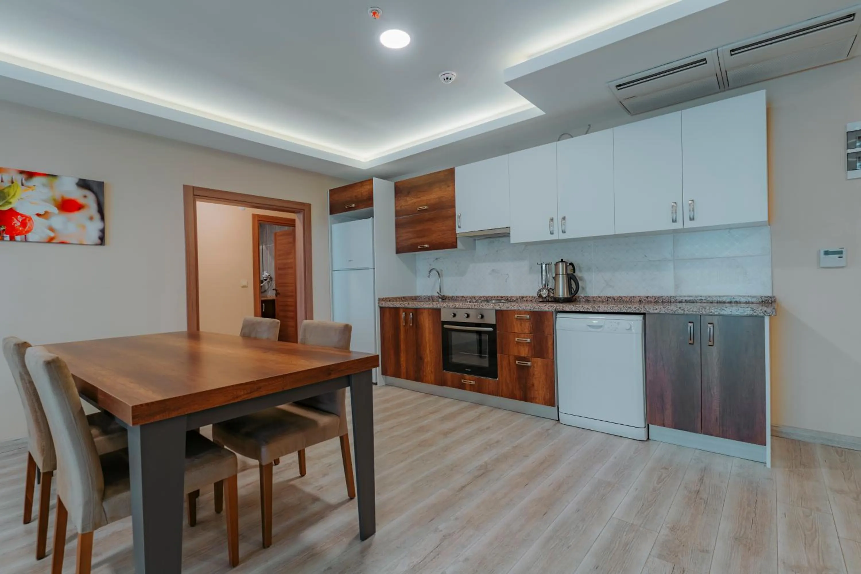 Empula Hotel & Residences