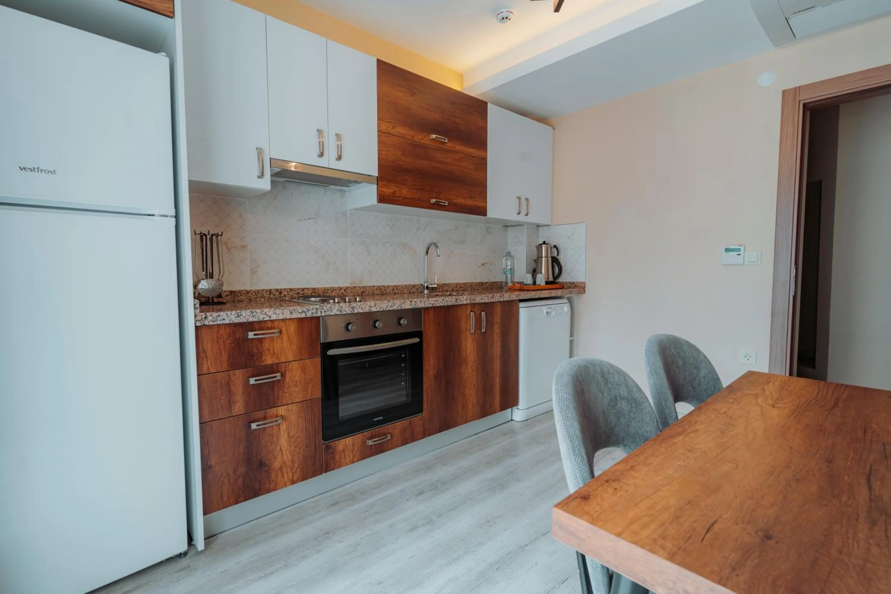 Empula Hotel & Residences