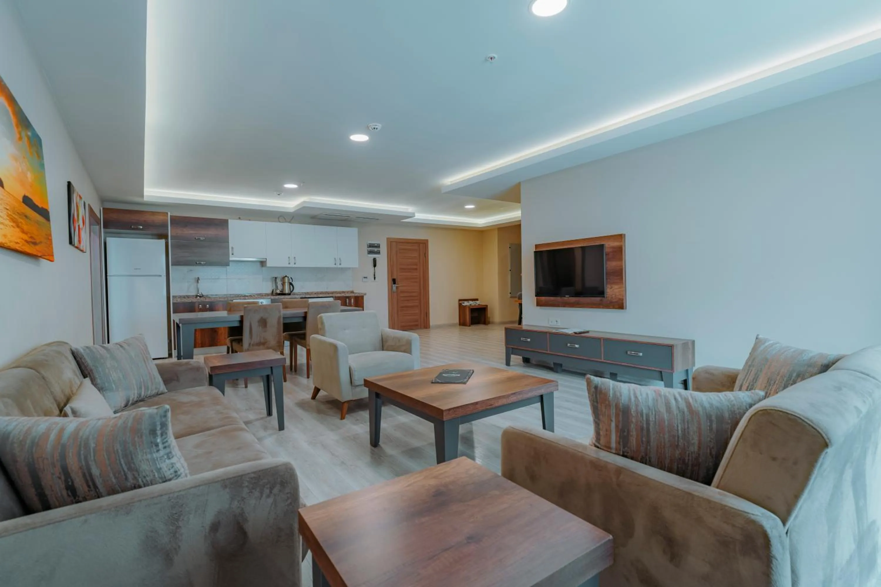 Empula Hotel & Residences