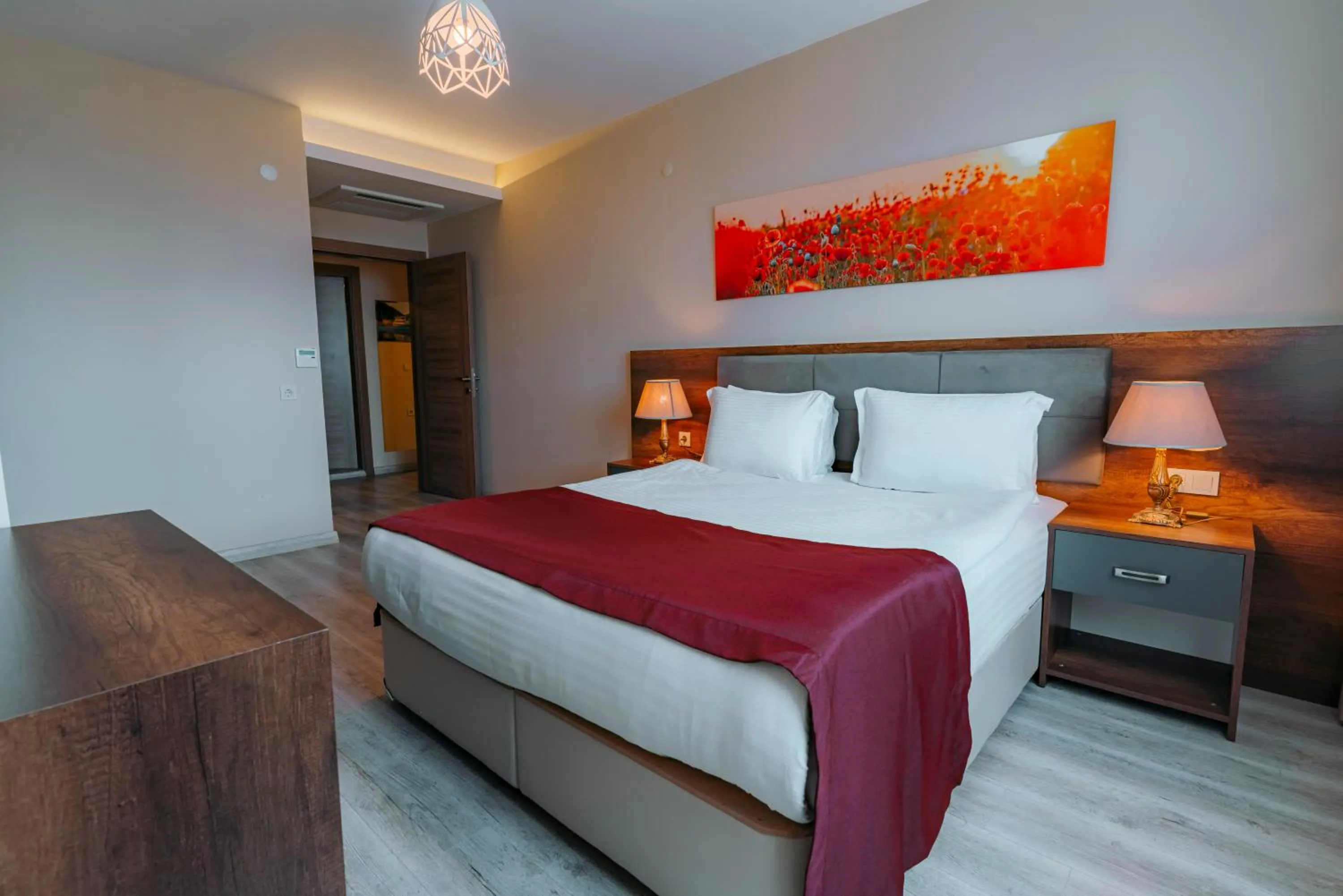 Empula Hotel & Residences