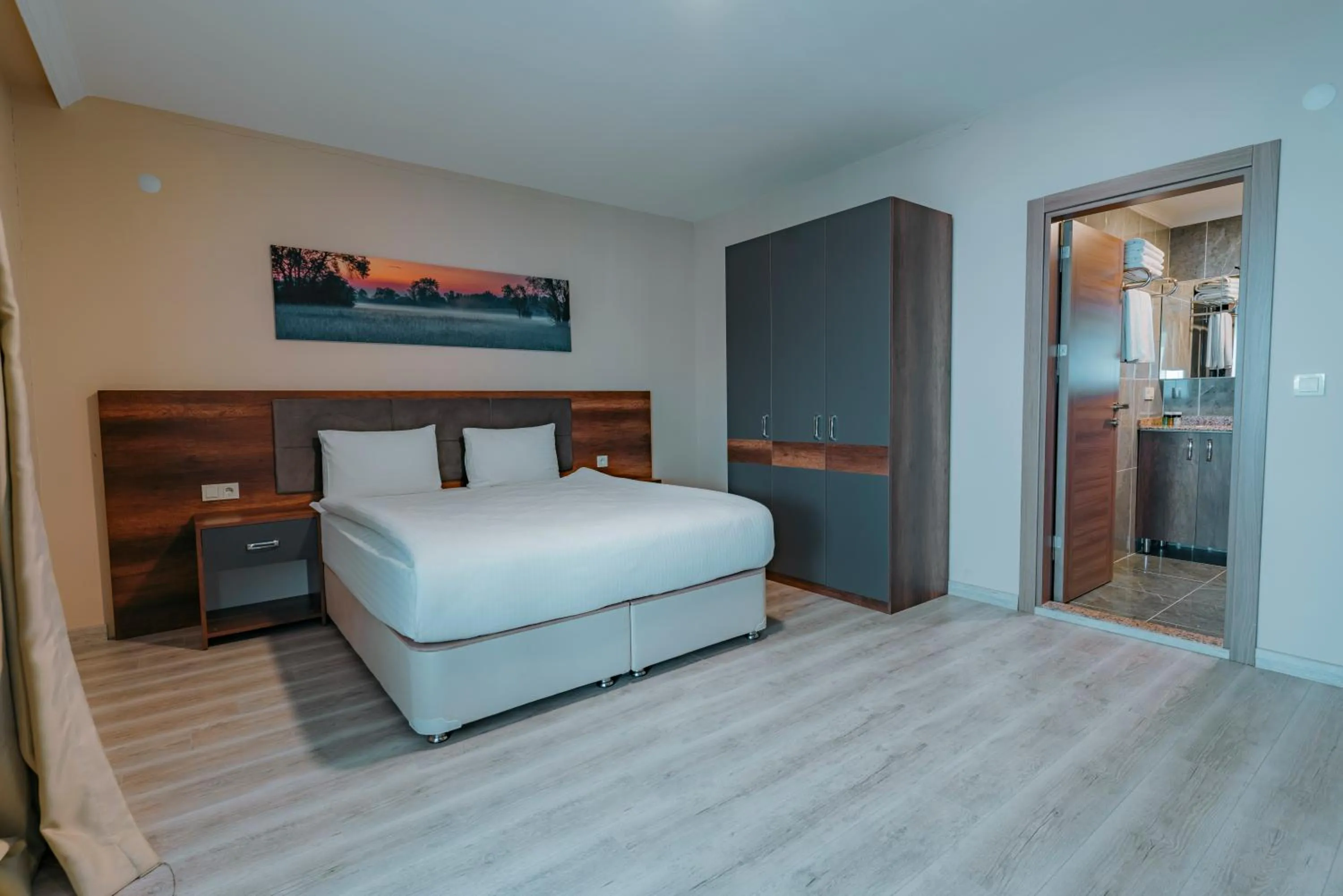 Empula Hotel & Residences