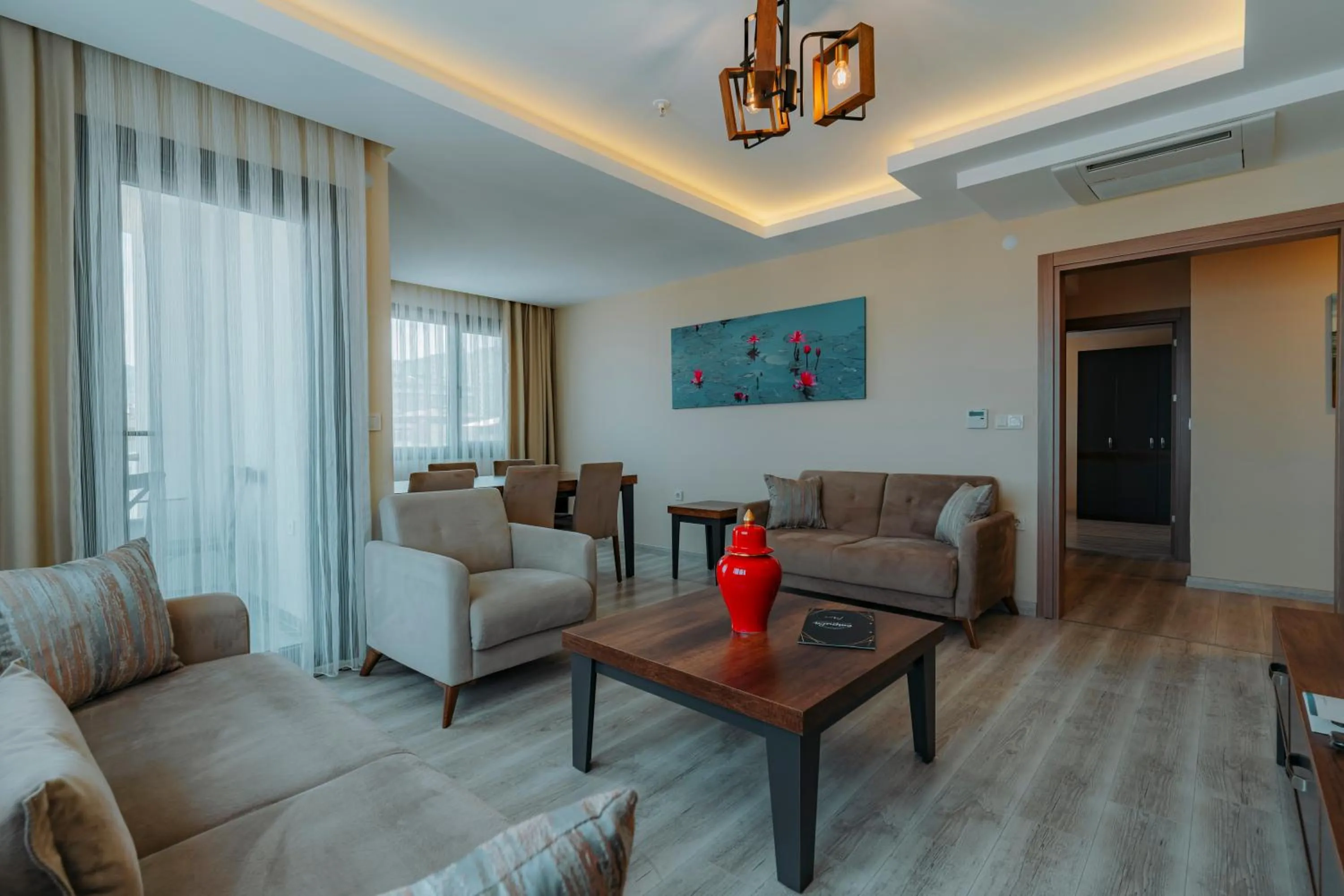 Empula Hotel & Residences