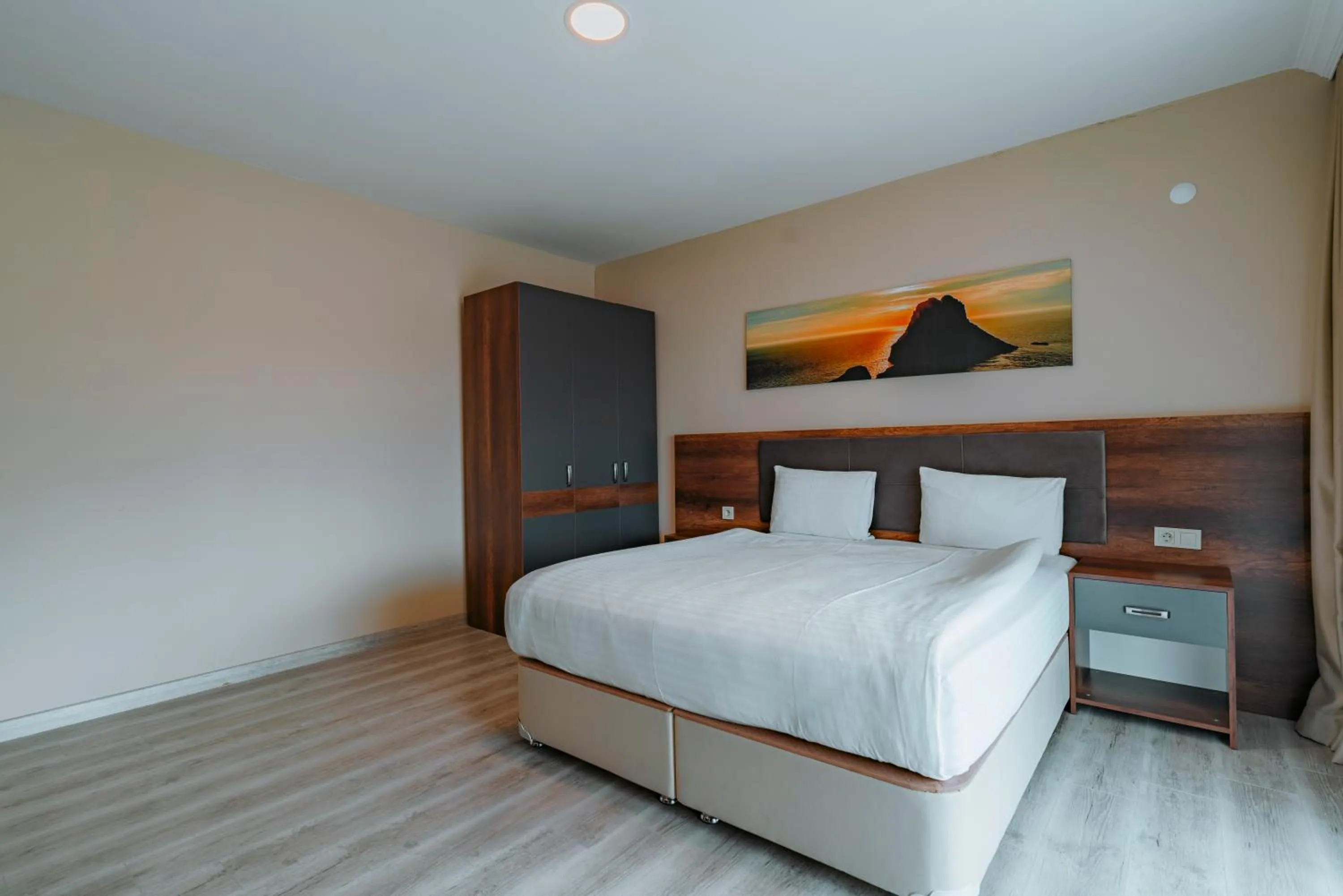 Empula Hotel & Residences