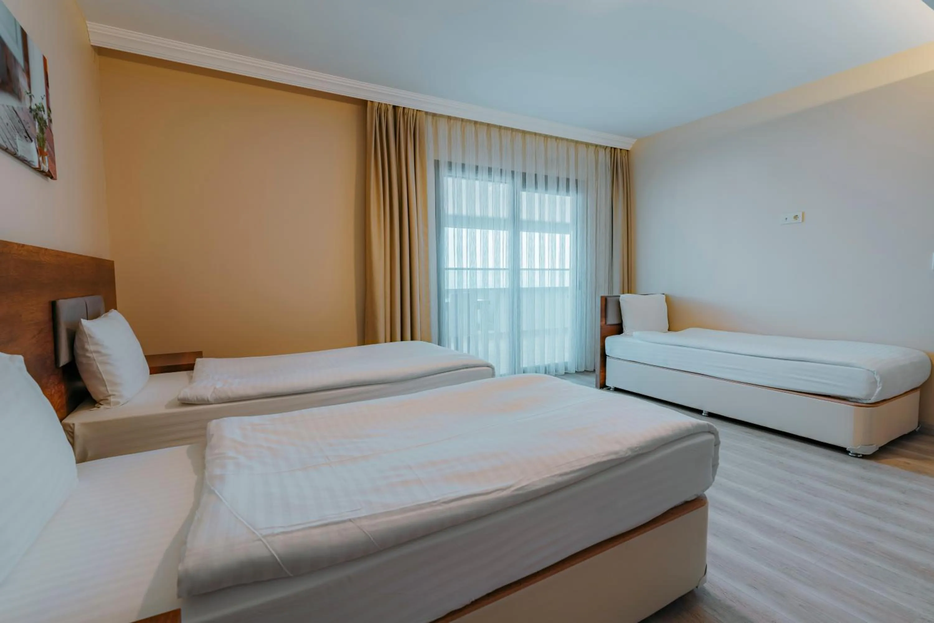 Empula Hotel & Residences