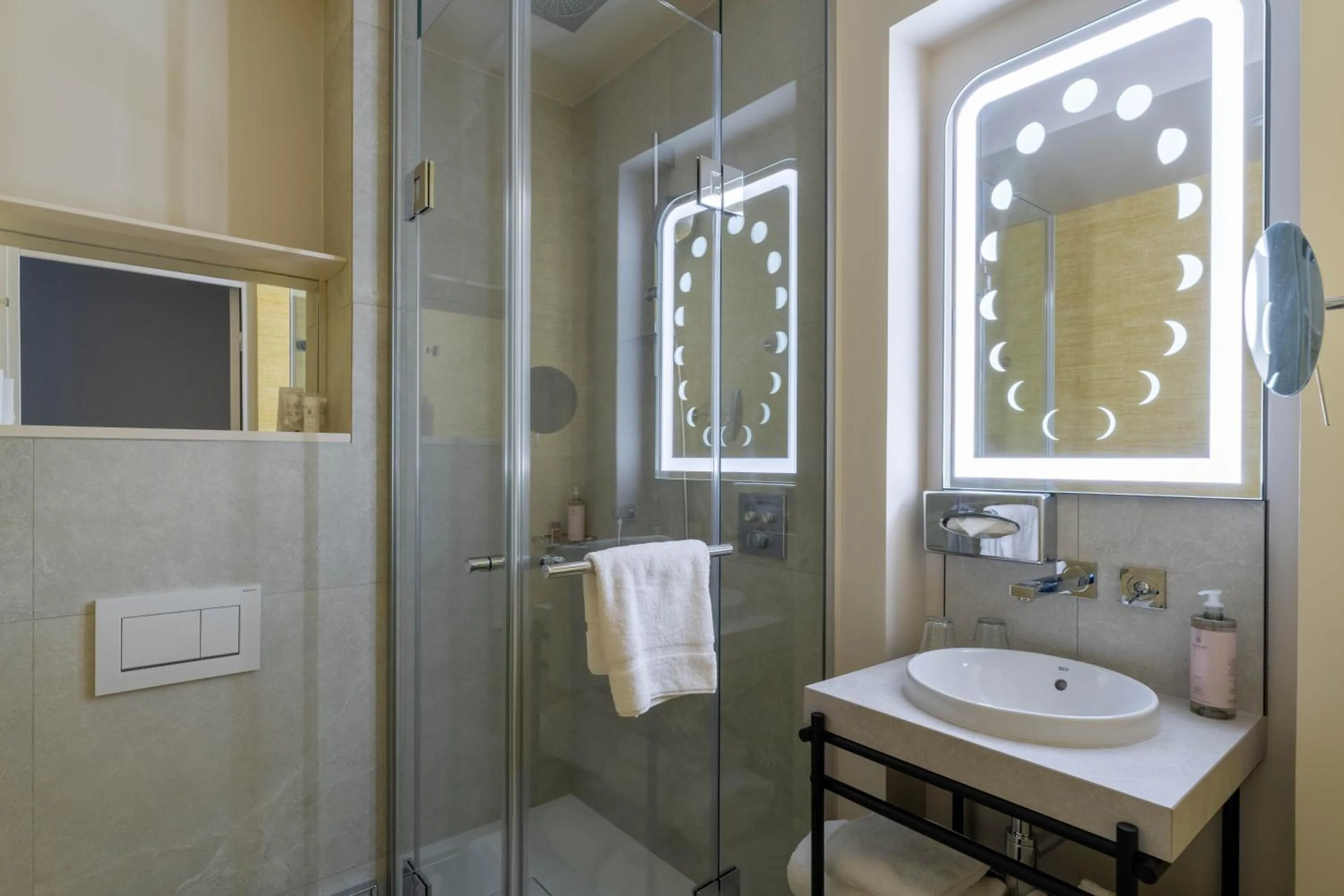 Bathroom in Hotel Astra Opera - Astotel