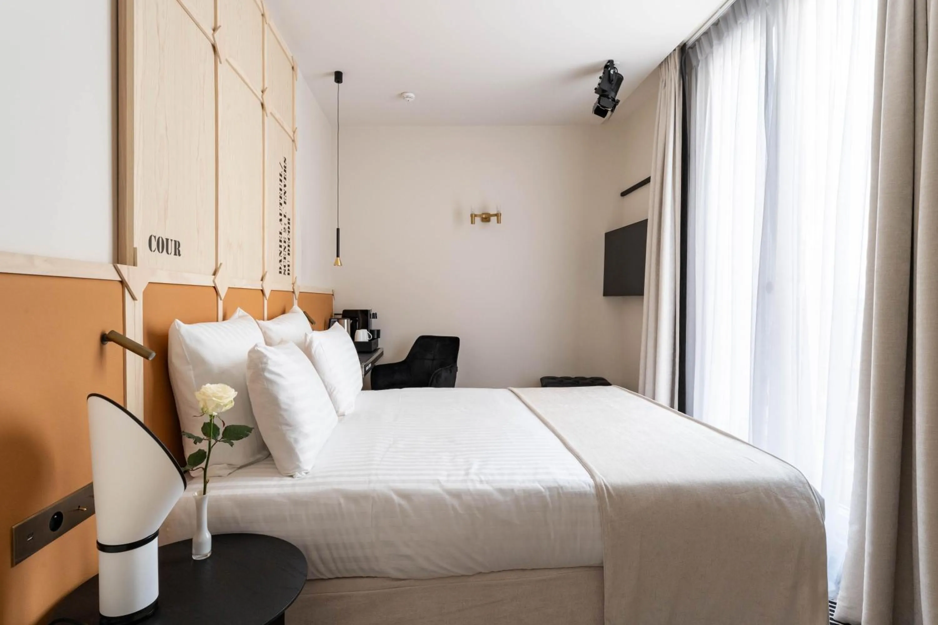 Bedroom, Bed in Hotel Astra Opera - Astotel