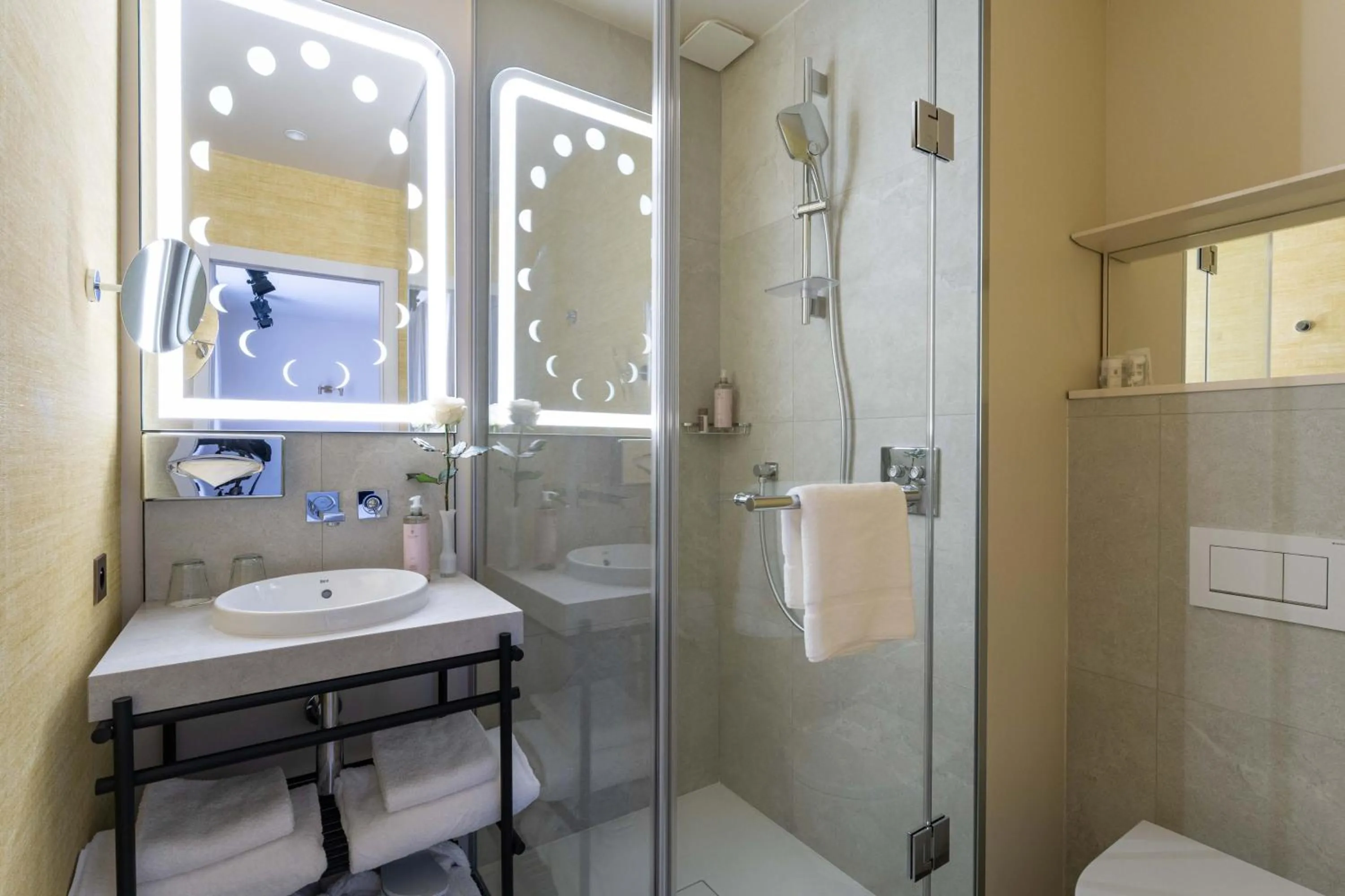 Bathroom in Hotel Astra Opera - Astotel