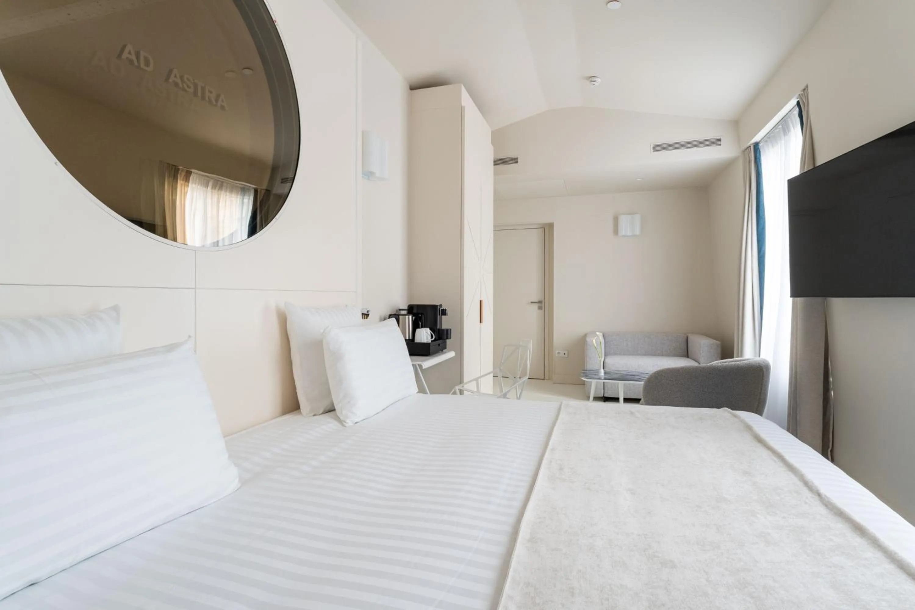 Bedroom, Bed in Hotel Astra Opera - Astotel