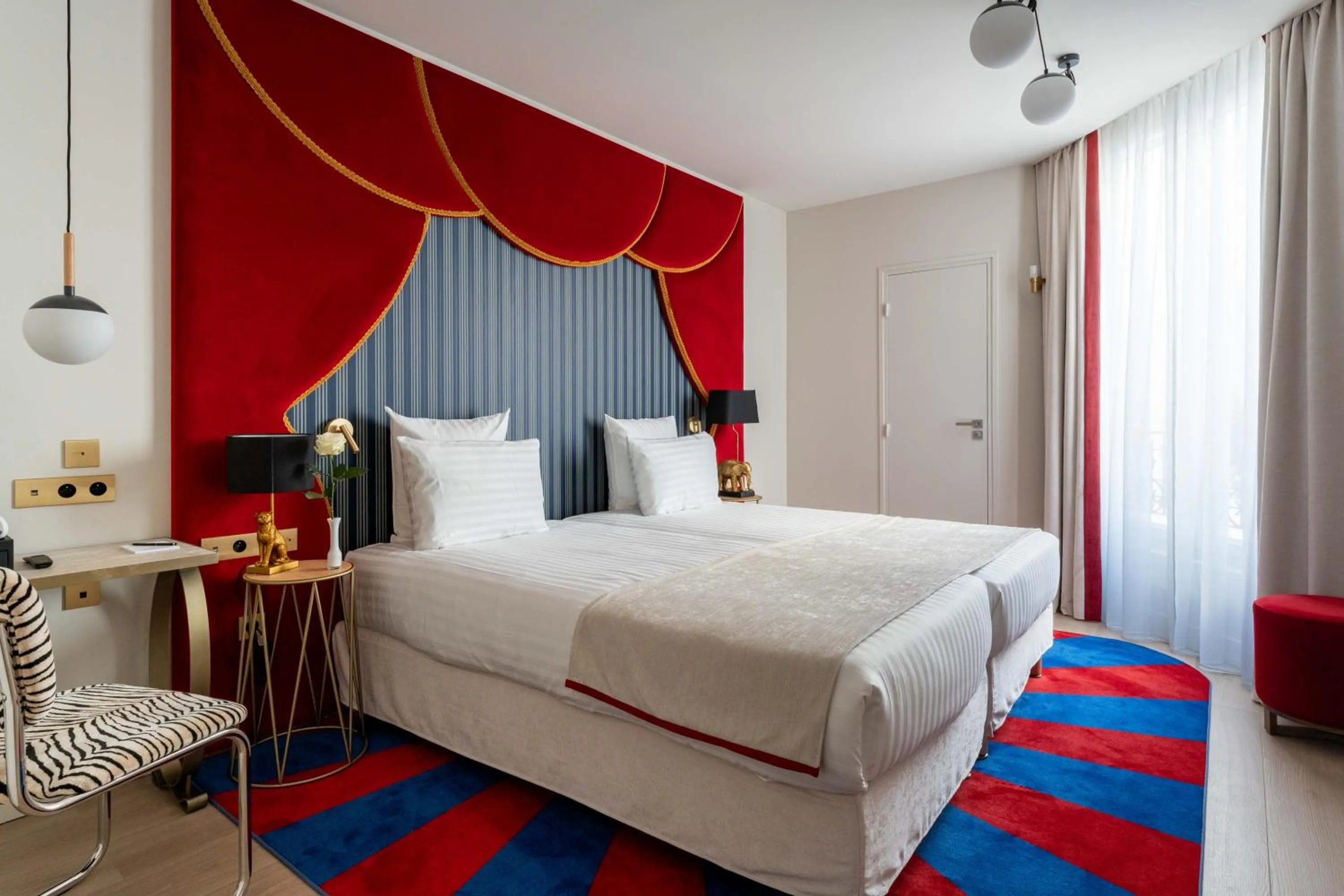 Bedroom, Bed in Hotel Astra Opera - Astotel