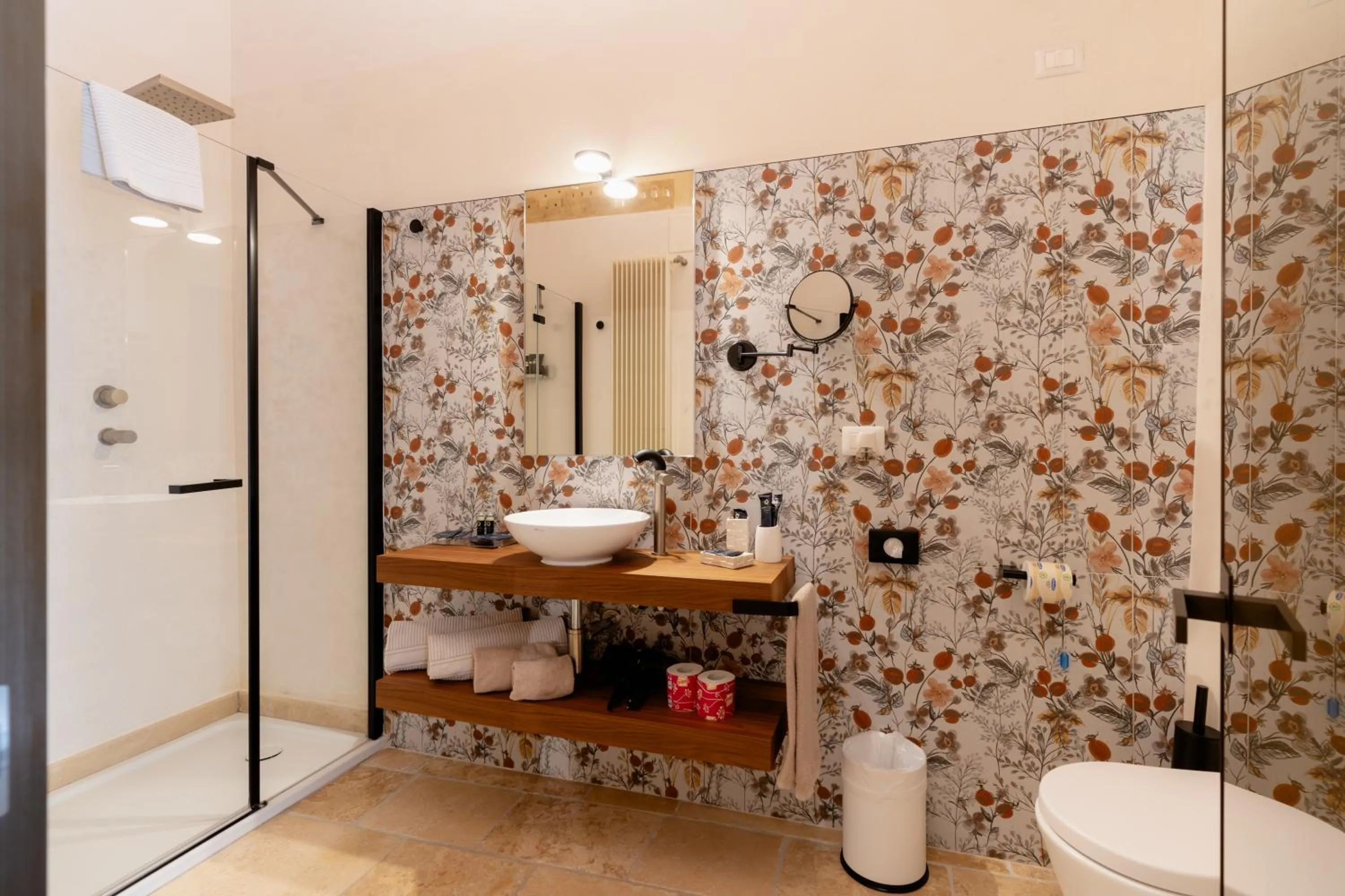 Shower in BV Quarry Matera