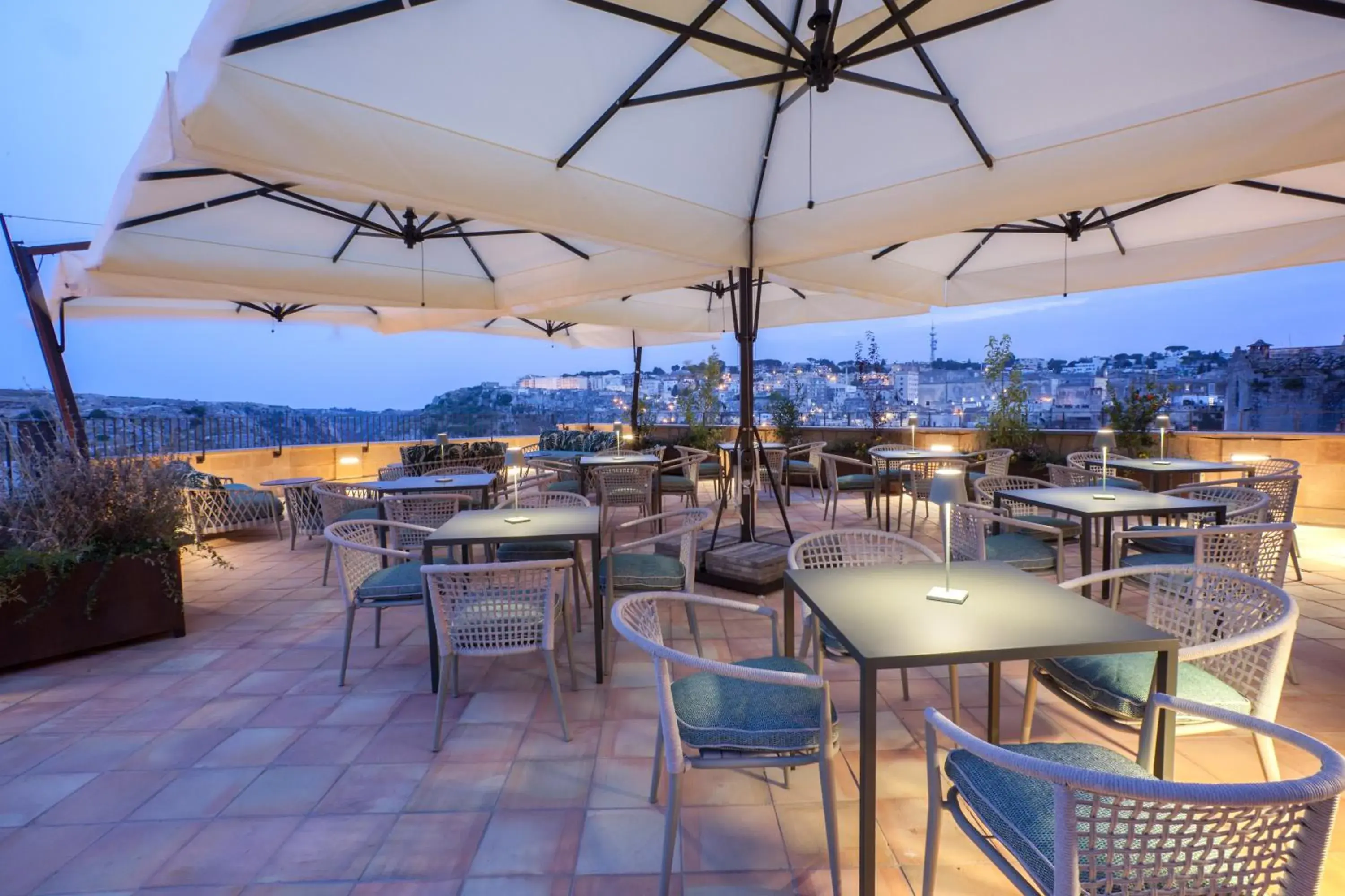 Lounge or bar in BV Quarry Matera Lounge or bar in BV Quarry Matera