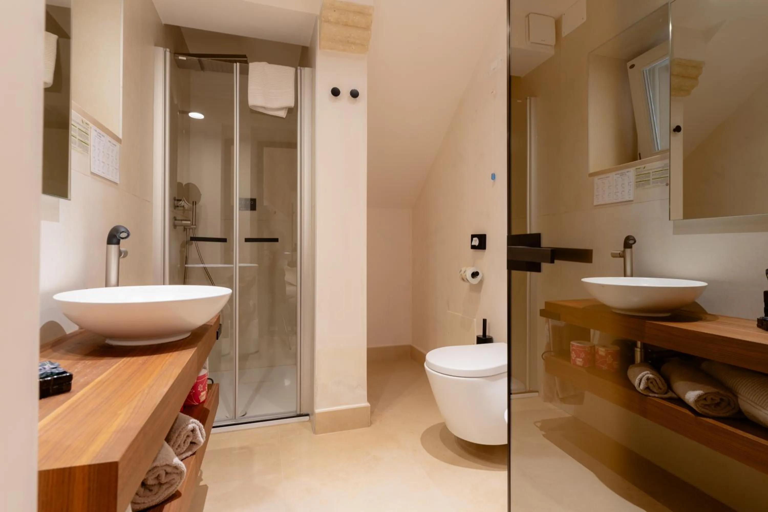 Shower in BV Quarry Matera