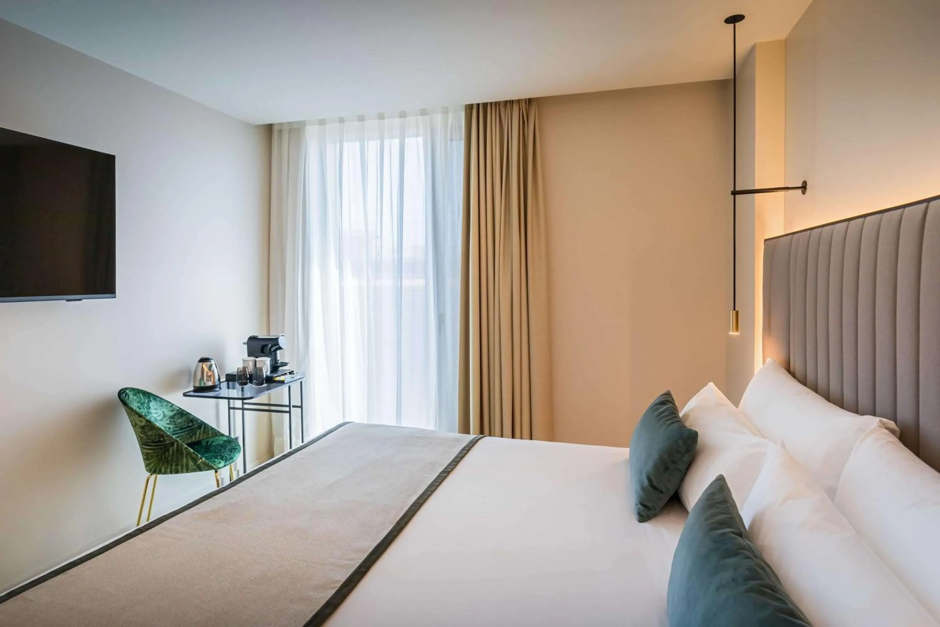 Bedroom, Bed in Occidental Barcelona 1929