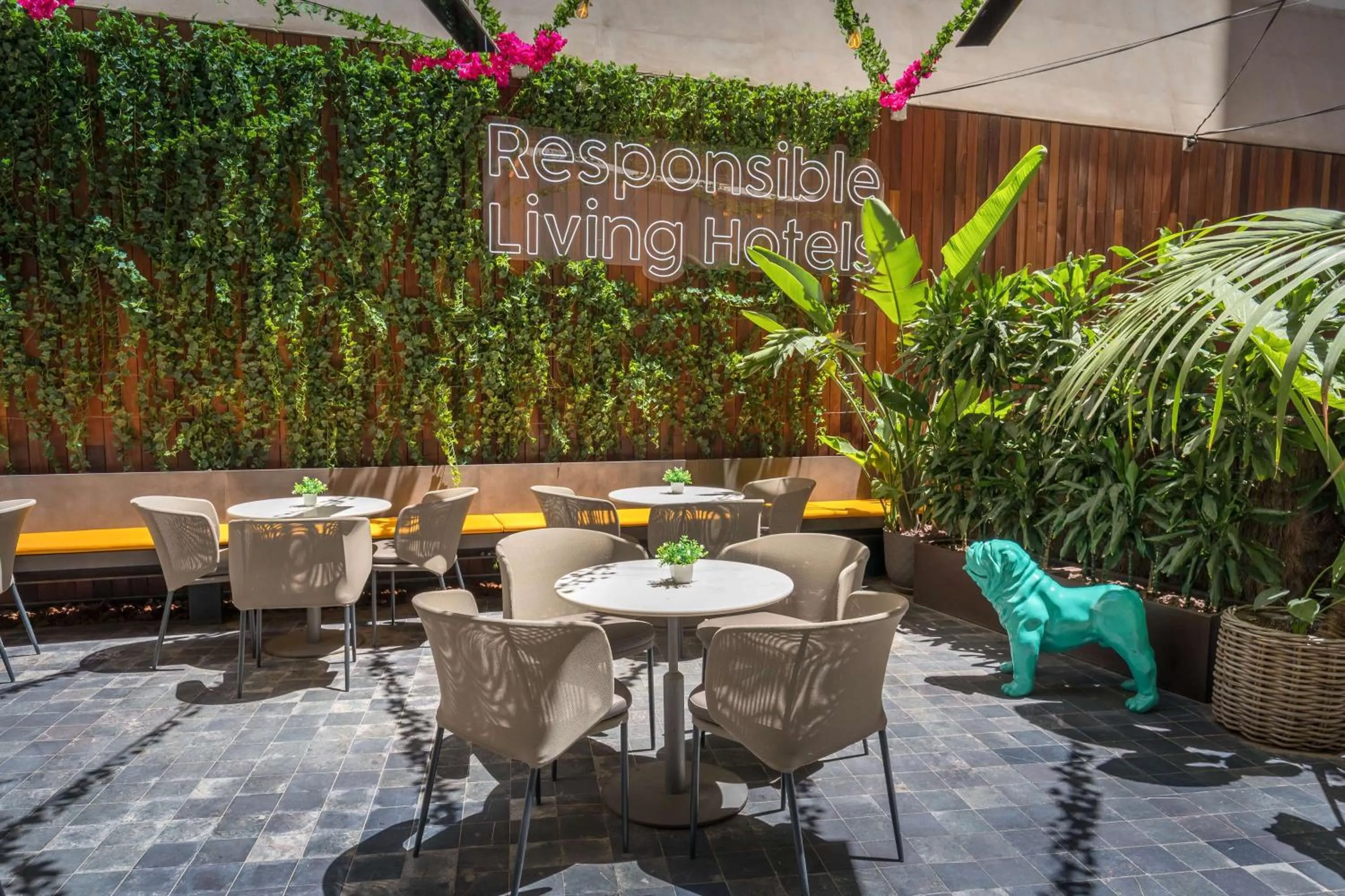 Lounge or bar in Occidental Barcelona 1929