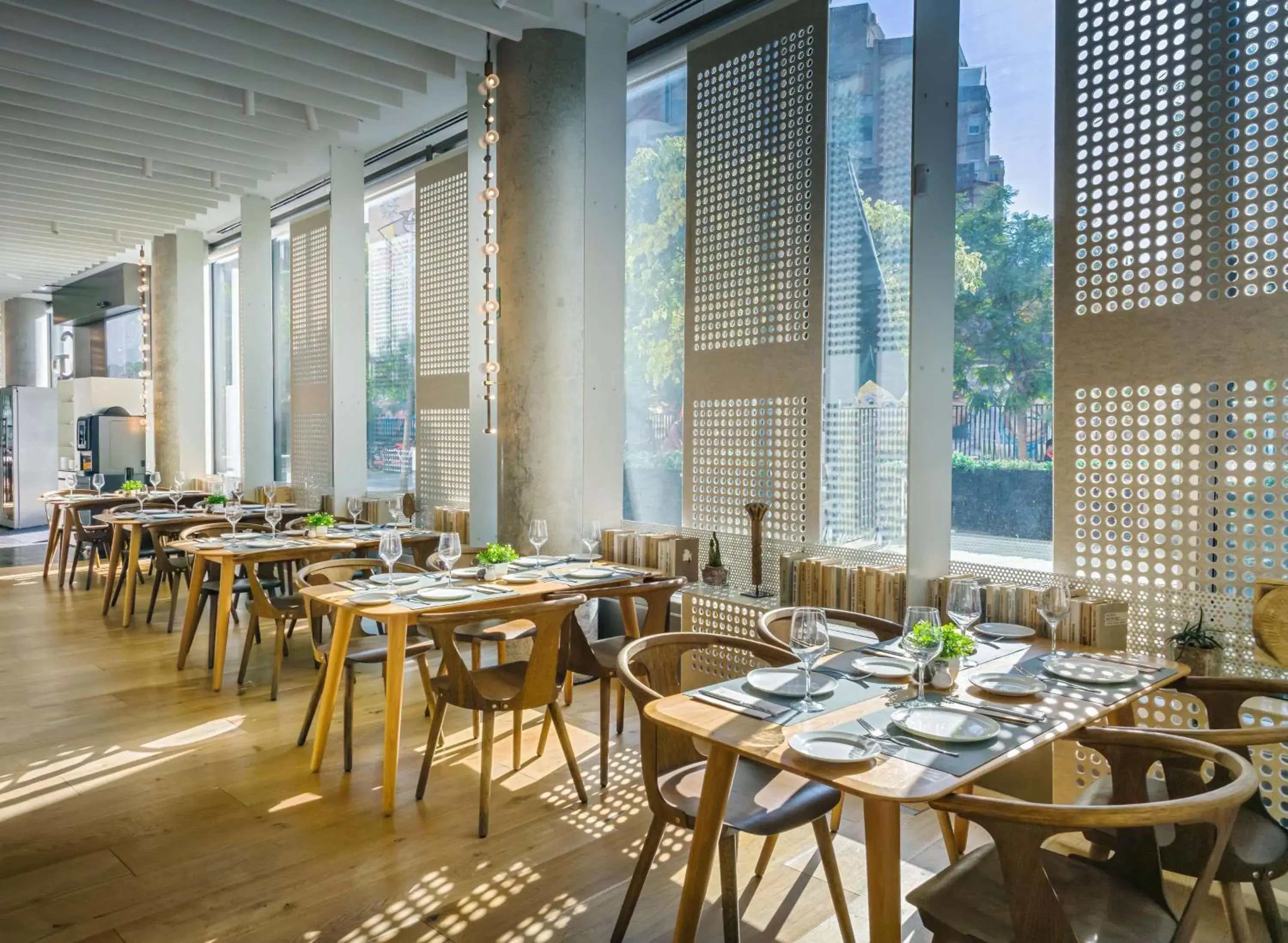 Breakfast in Occidental Barcelona 1929 Breakfast in Occidental Barcelona 1929