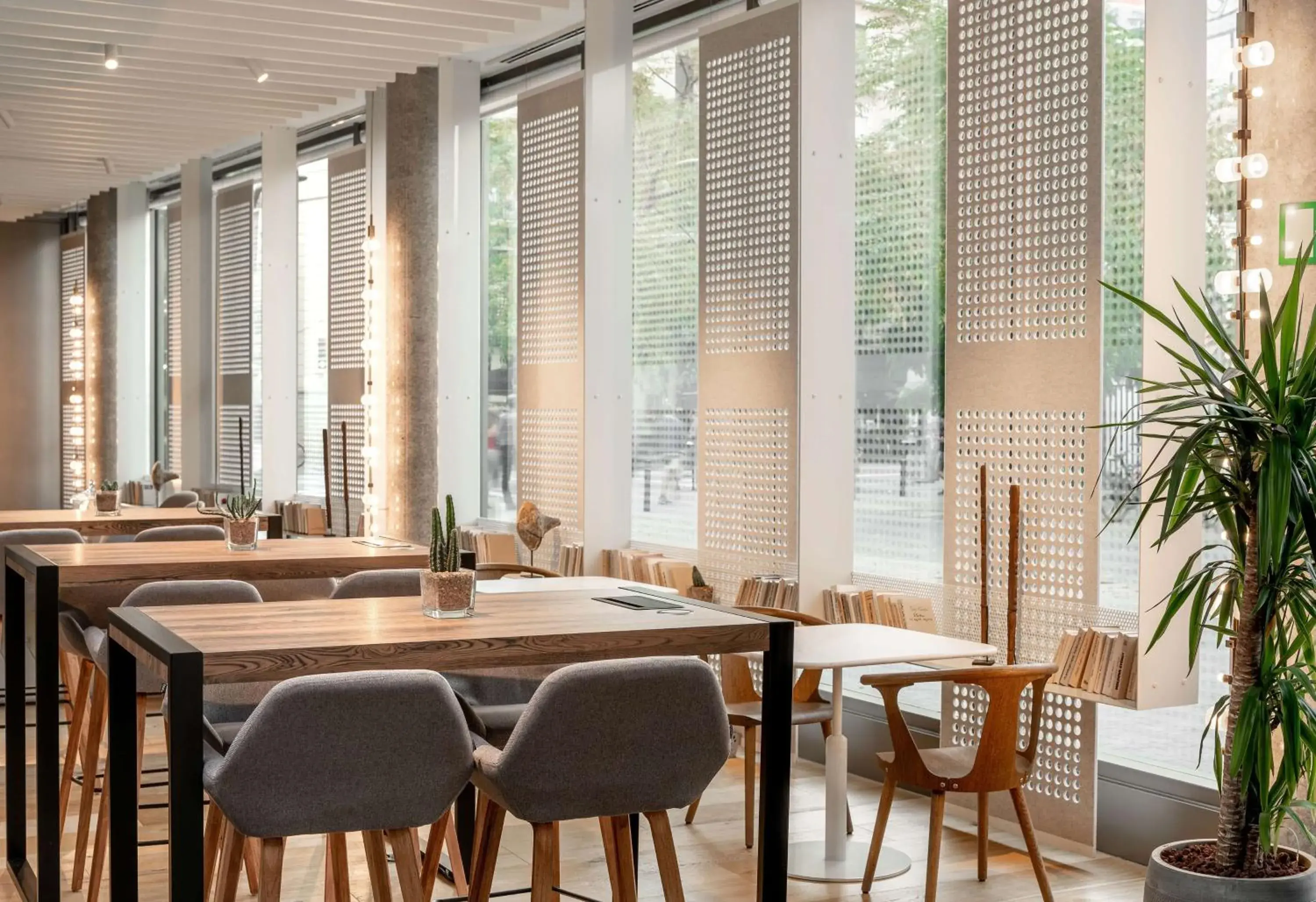 Lounge or bar in Occidental Barcelona 1929 Lounge or bar in Occidental Barcelona 1929