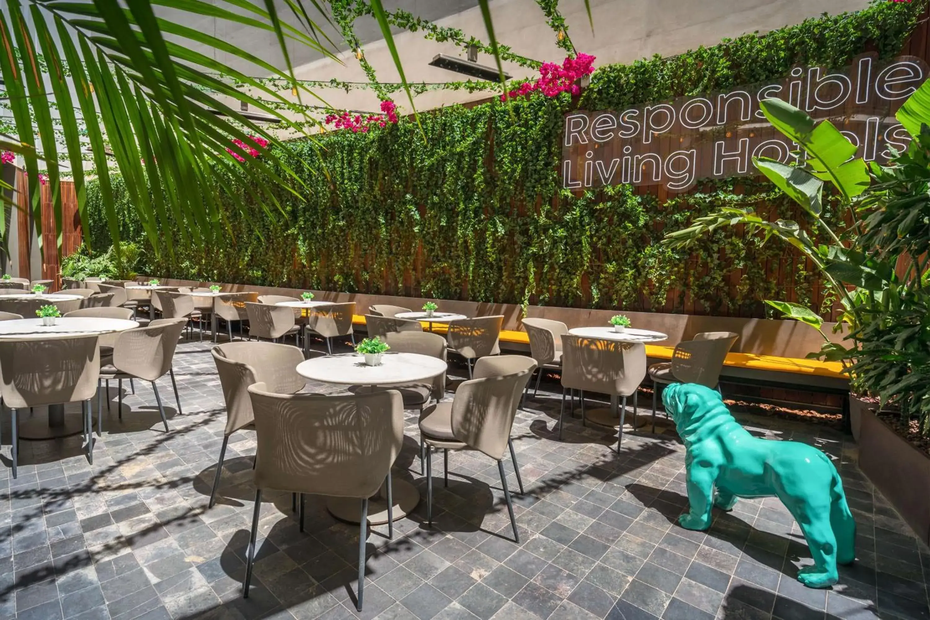 Lounge or bar in Occidental Barcelona 1929 Lounge or bar in Occidental Barcelona 1929