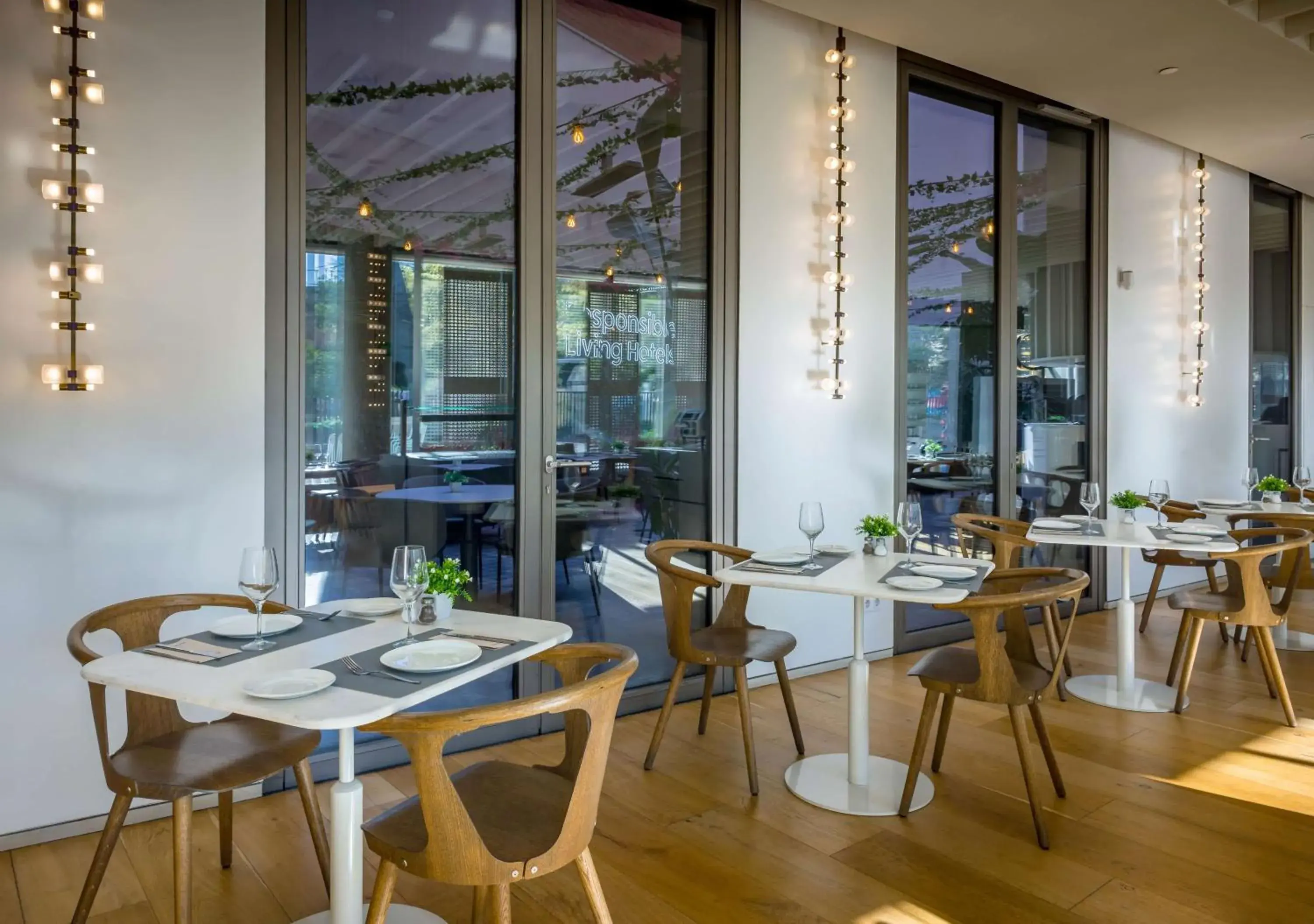 Breakfast in Occidental Barcelona 1929 Breakfast in Occidental Barcelona 1929