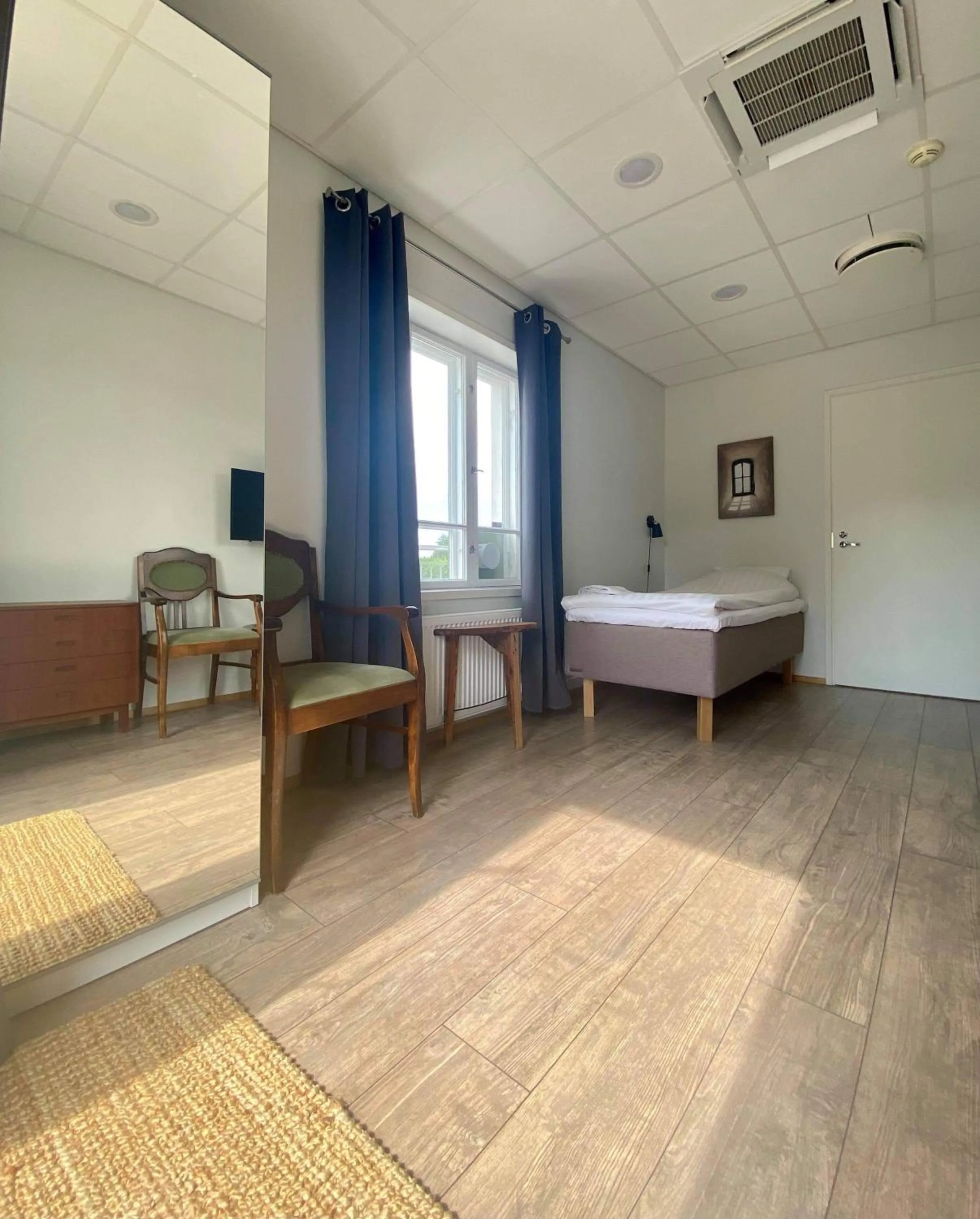 Bed in Hjalmar’s Hotel