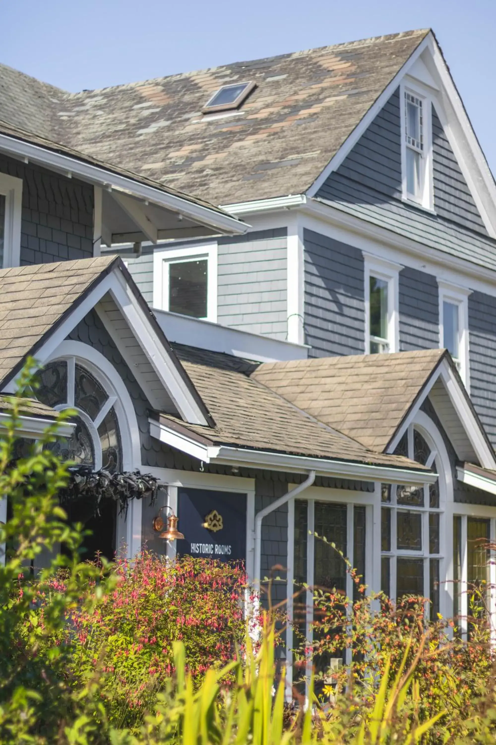 Property building in Shelburne Hotel Property building in Shelburne Hotel