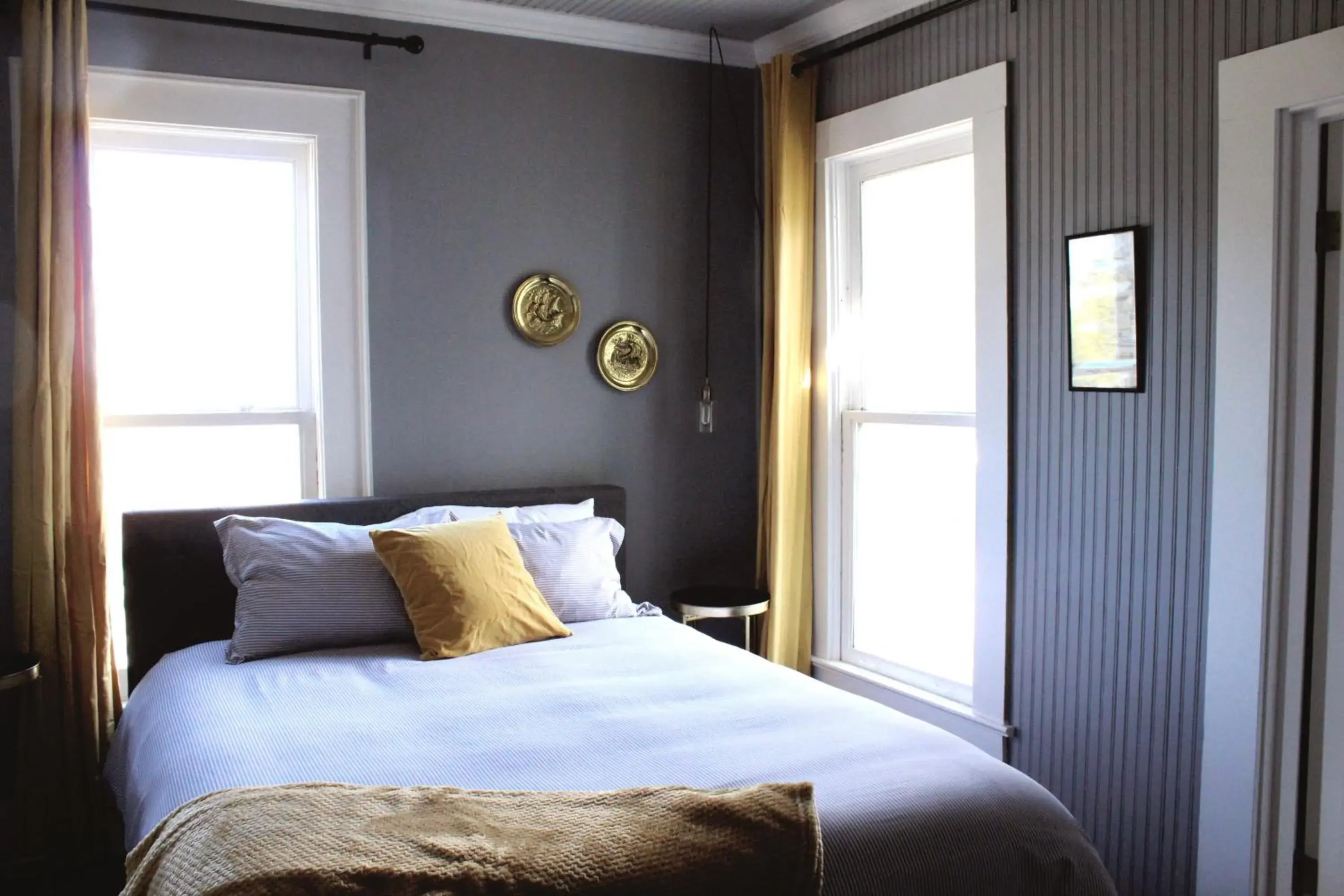 Bed in Shelburne Hotel Bed in Shelburne Hotel