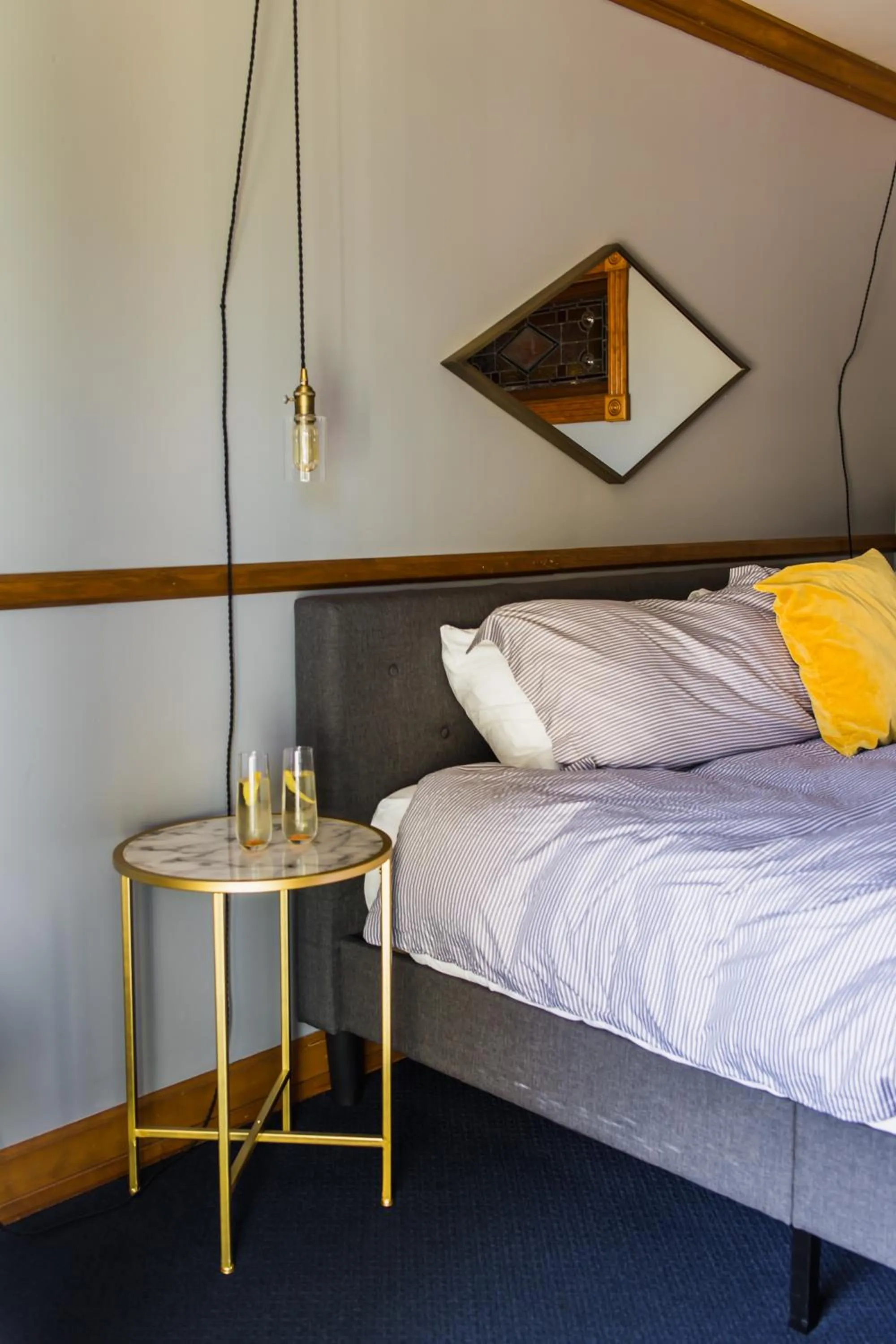 Bedroom, Bed in Shelburne Hotel