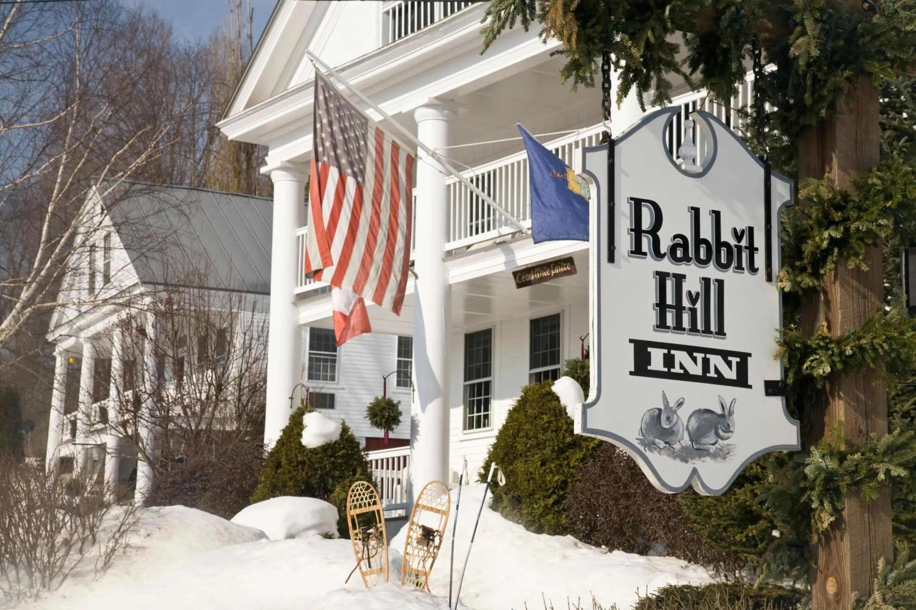 Facade/entrance in Rabbit Hill Inn