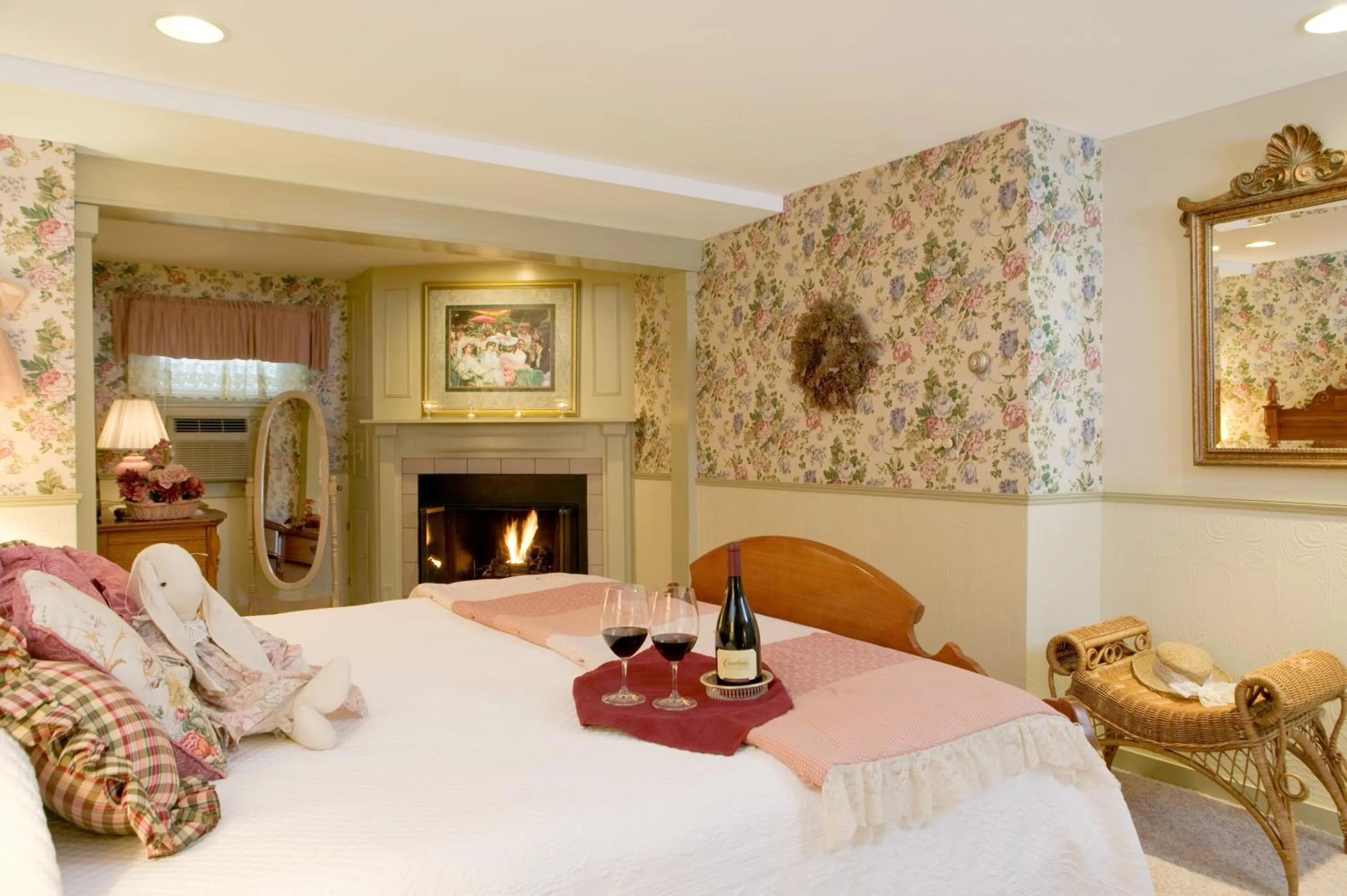 Bedroom, Bed in Rabbit Hill Inn