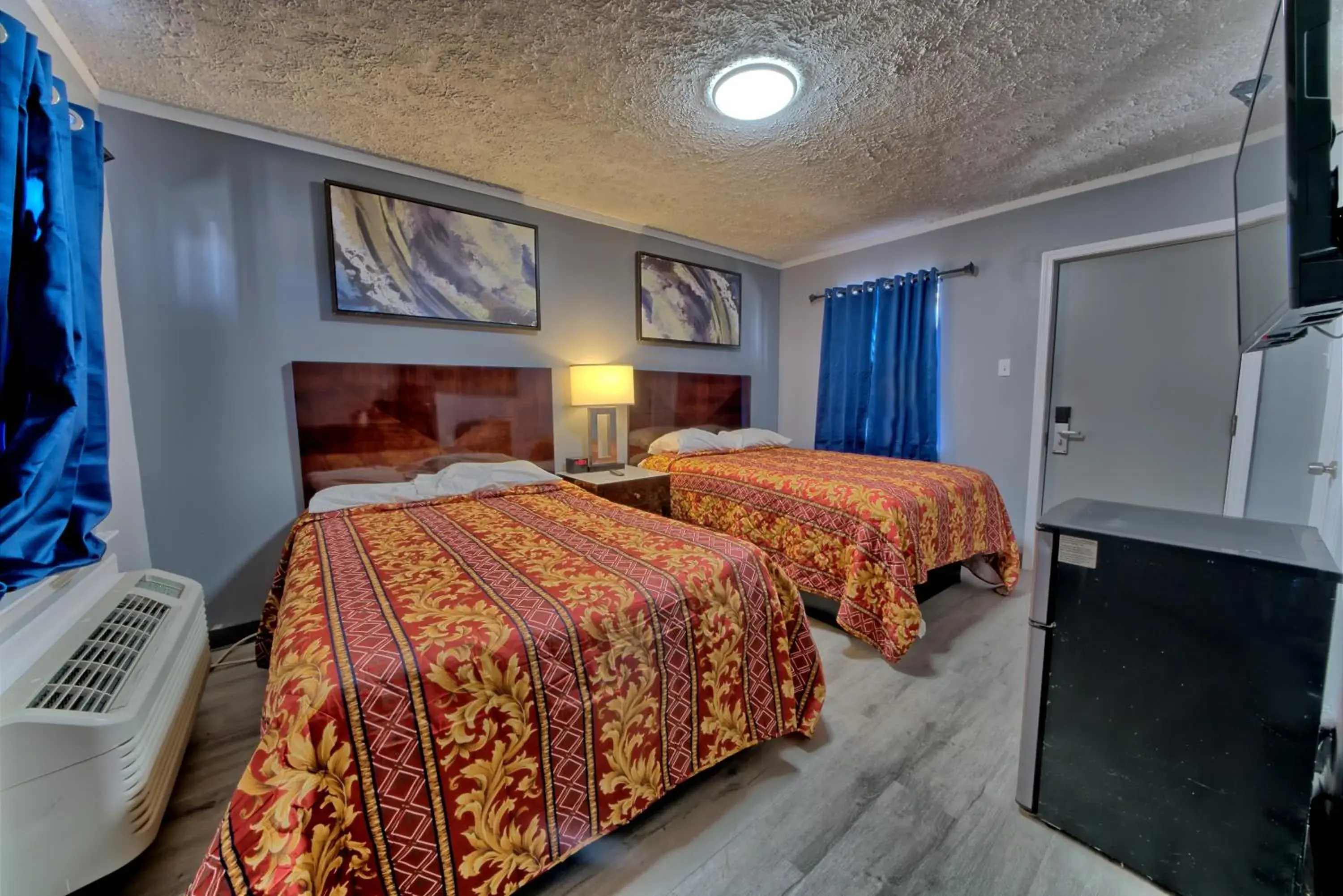 Photo of the whole room, Bed in Aqua View Motel Photo of the whole room, Bed in Aqua View Motel