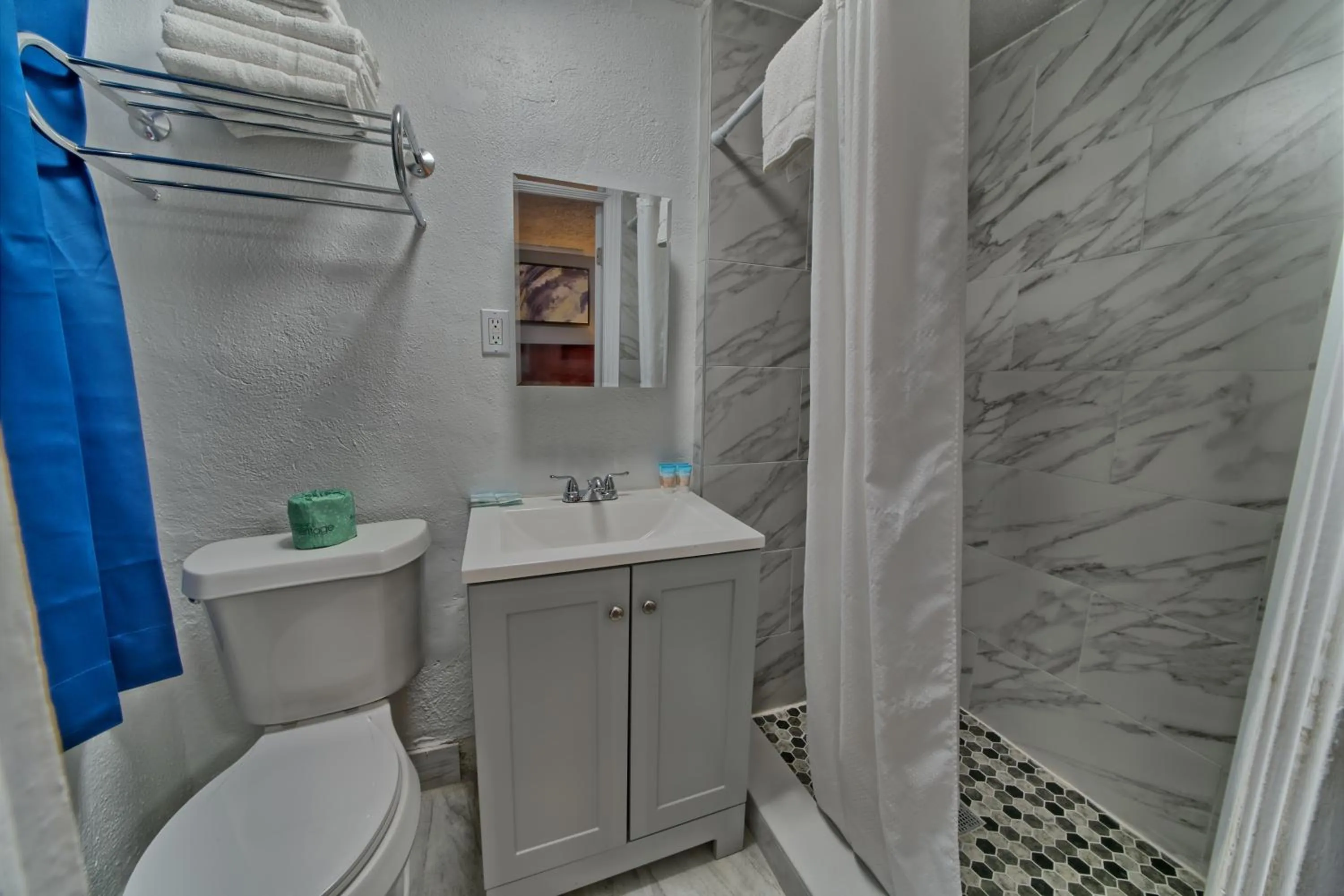 Shower in Aqua View Motel