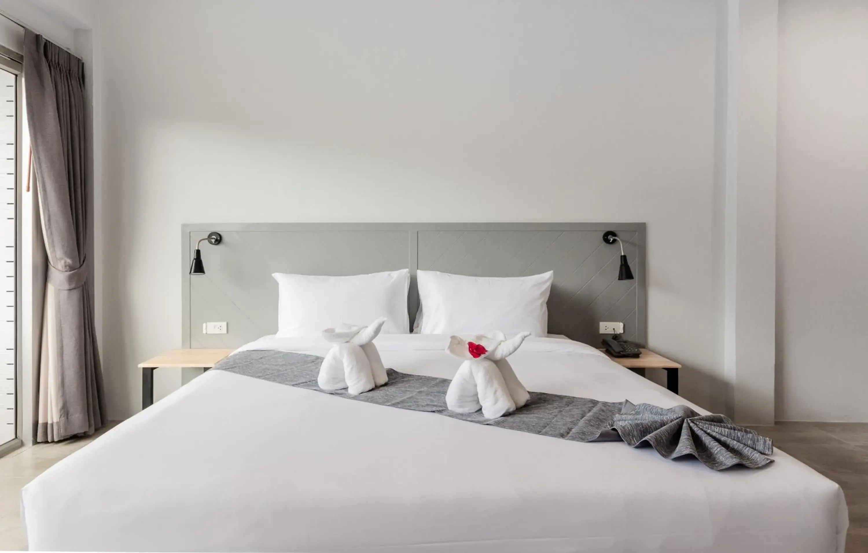 Bed in Monotel Aonang Bed in Monotel Aonang