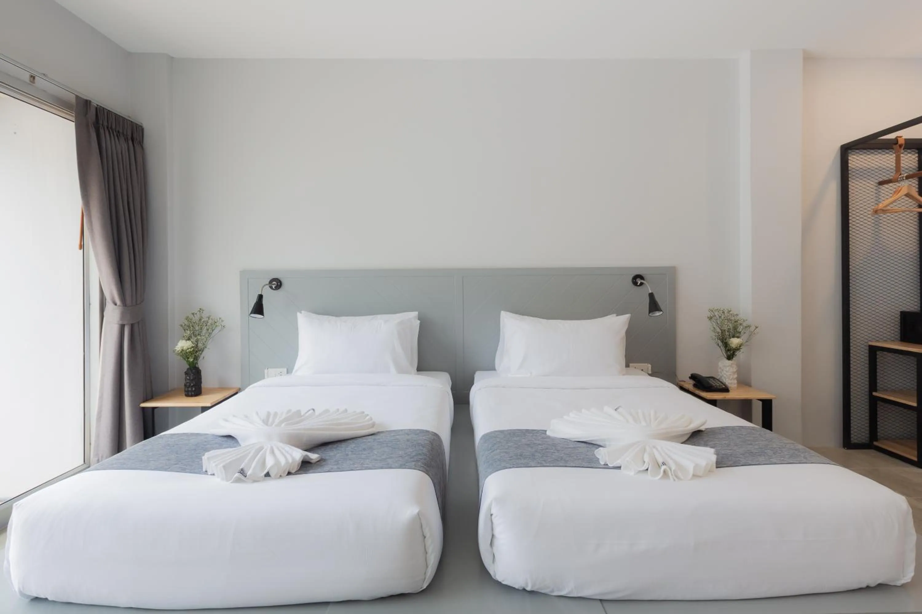 Bed in Monotel Aonang