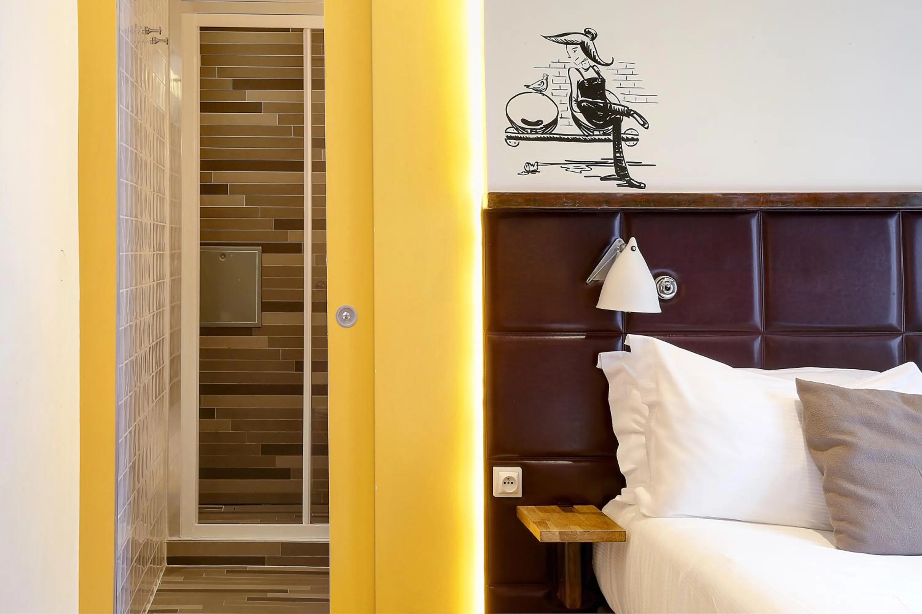 Photo of the whole room, Bed in Hotel Aulivia Opéra