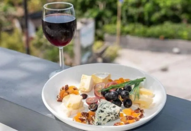 Restaurant/places to eat in Bayu Cottages