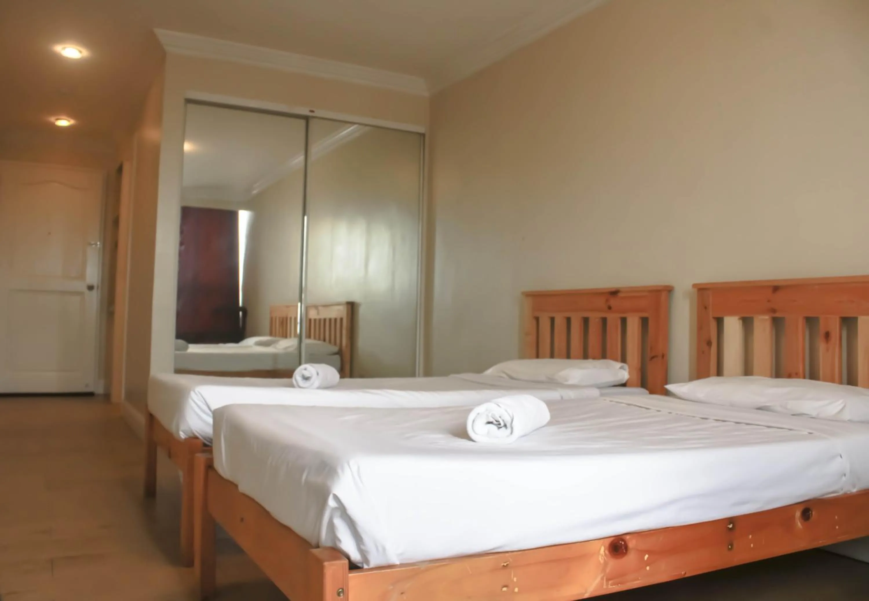 Manila Airport Hotel by Urban Connect