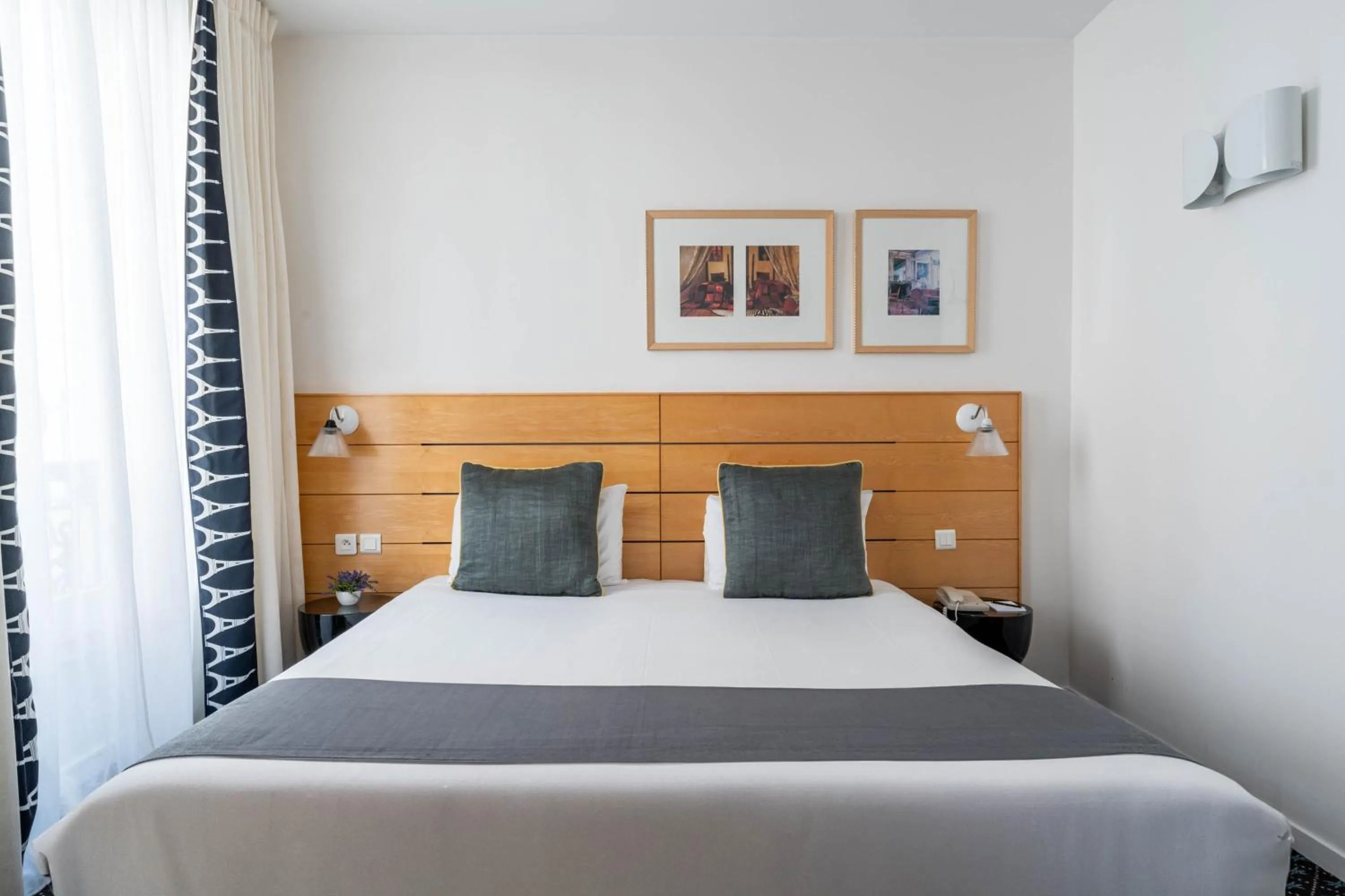 Bedroom, Bed in Hotel Lorette - Astotel