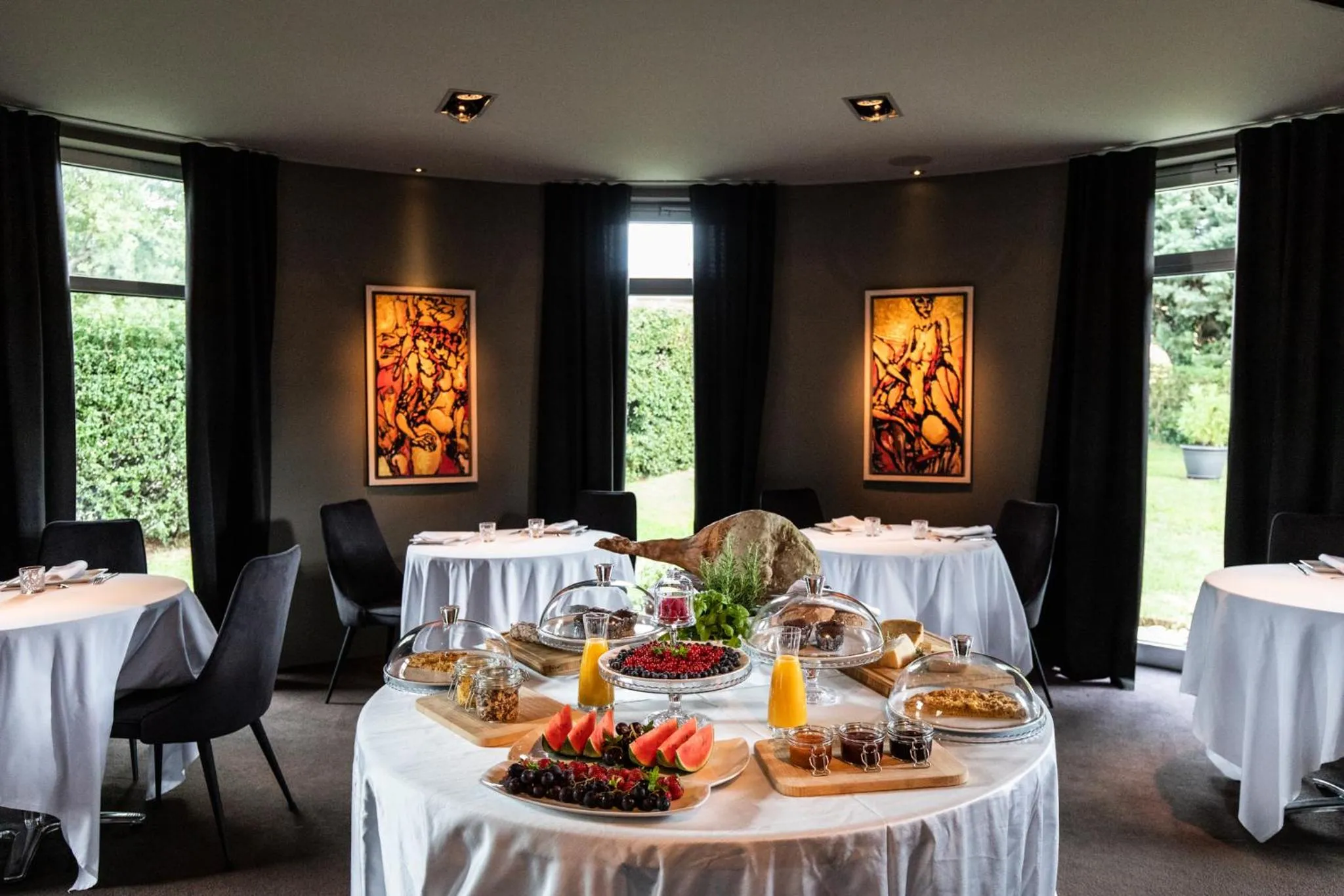 Food and drinks in DAM boutique hotel & restaurant