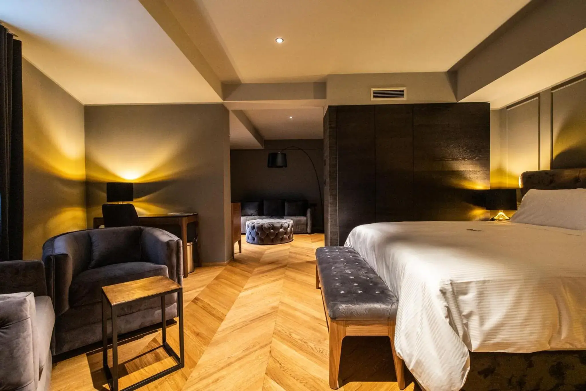 King Suite in DAM boutique hotel & restaurant King Suite in DAM boutique hotel & restaurant