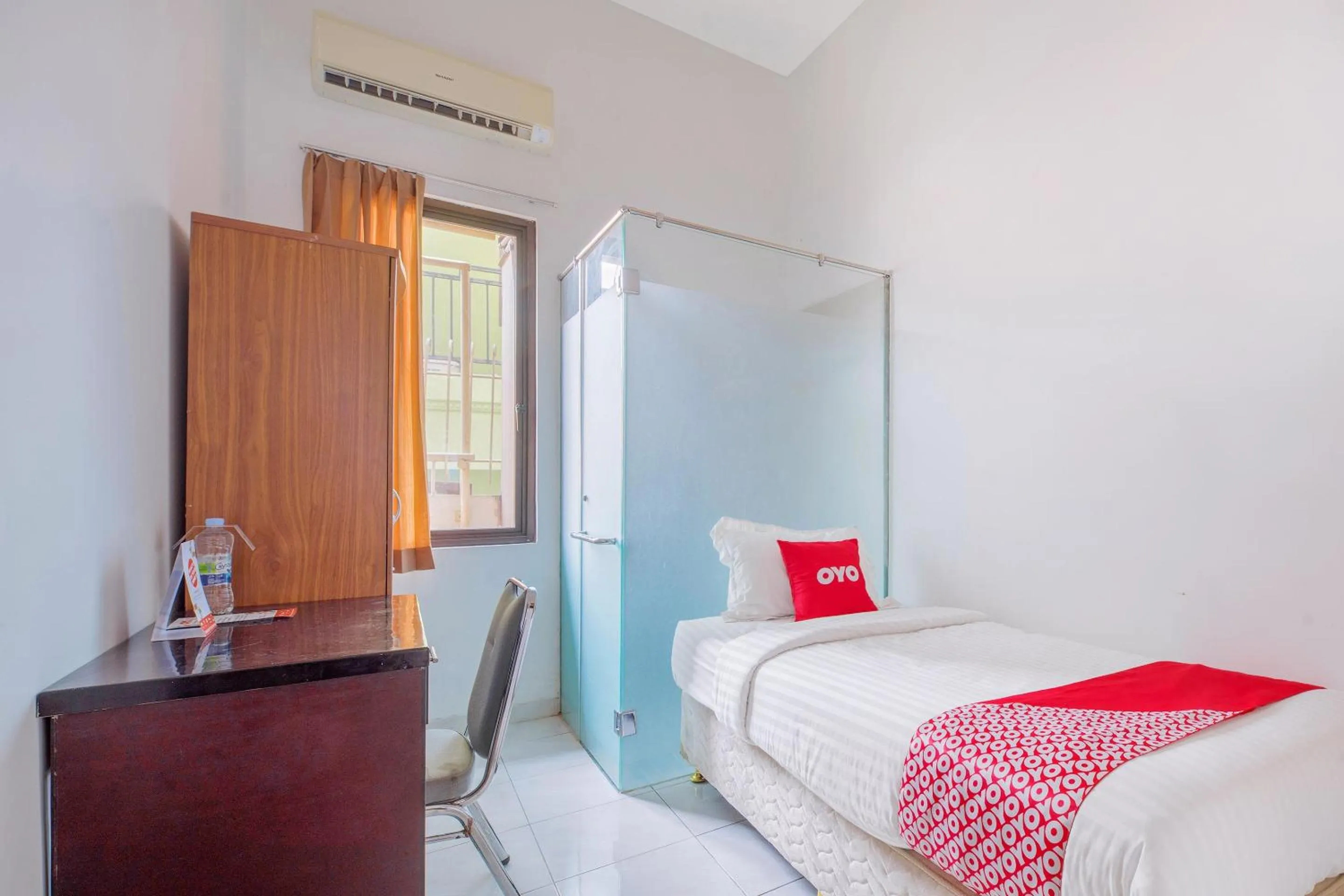 Bedroom, Bed in Hotel O Idola Residence