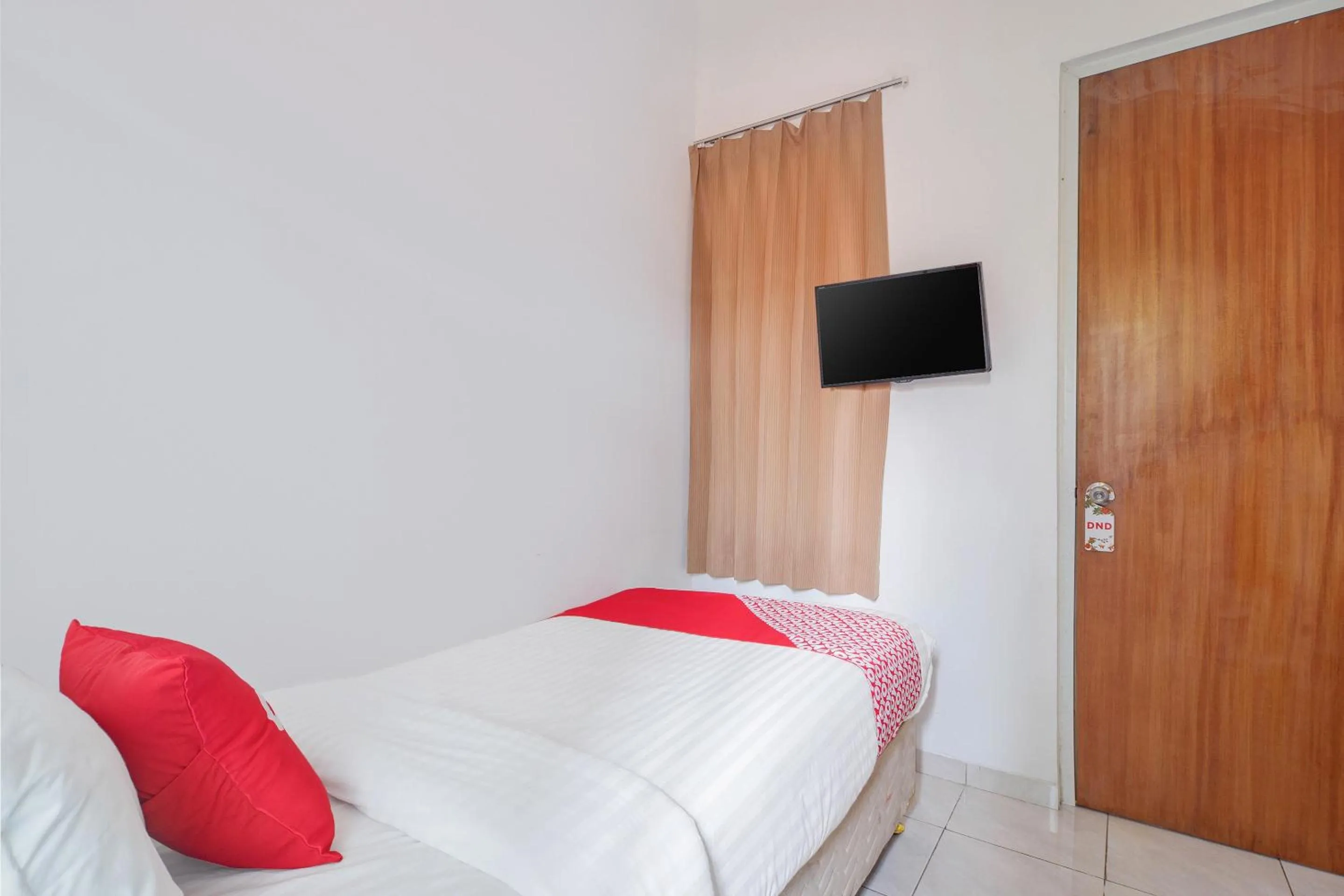 Bedroom, Bed in Hotel O Idola Residence