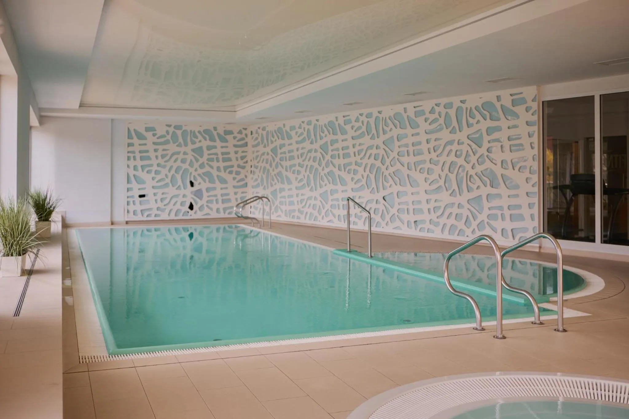 Pool view in Waterlane Island - Riverview Pool, SPA, Gym & Parking by Downtown Apartments