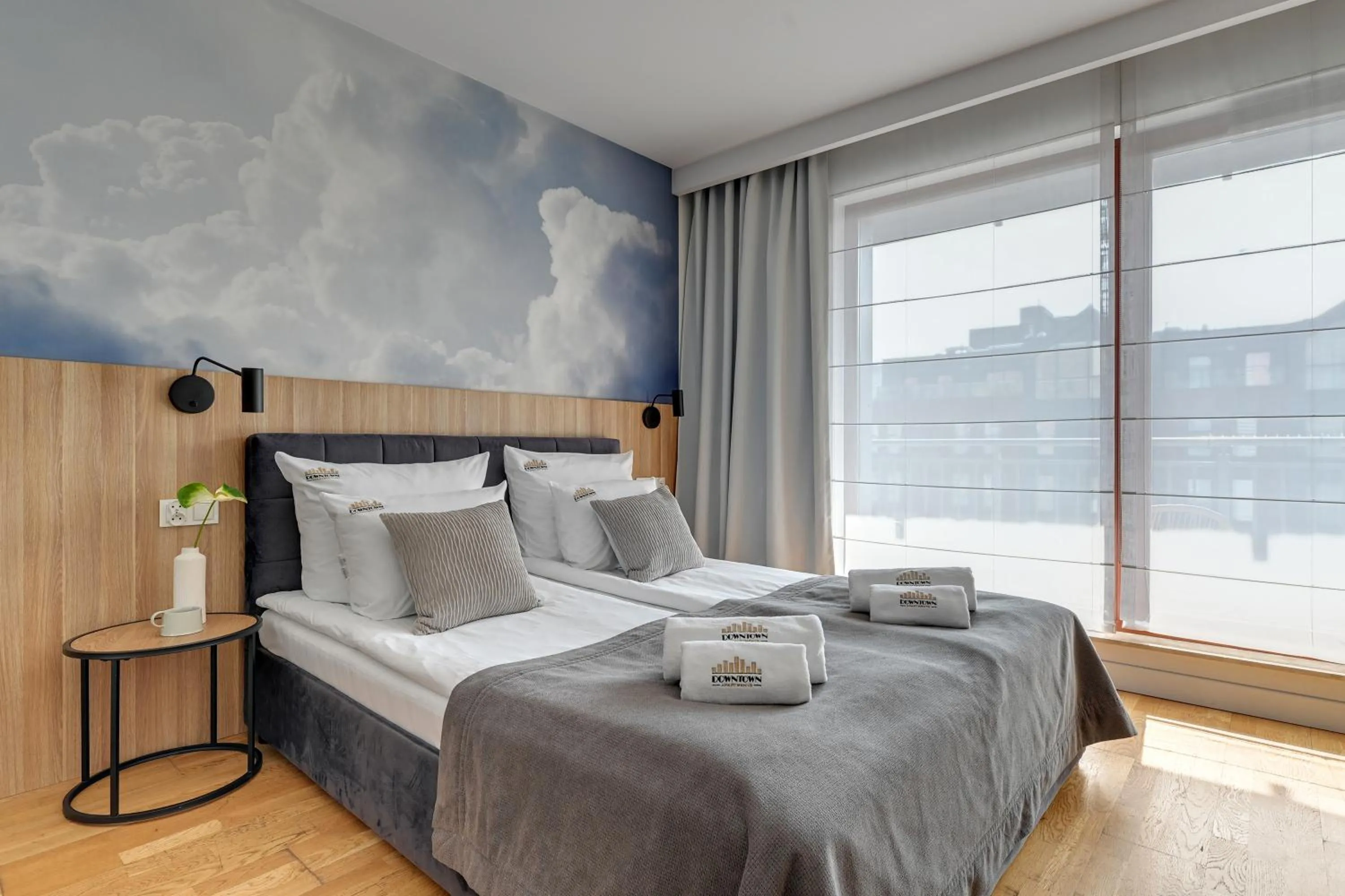 Bed in Waterlane Island - Riverview Pool, SPA, Gym & Parking by Downtown Apartments