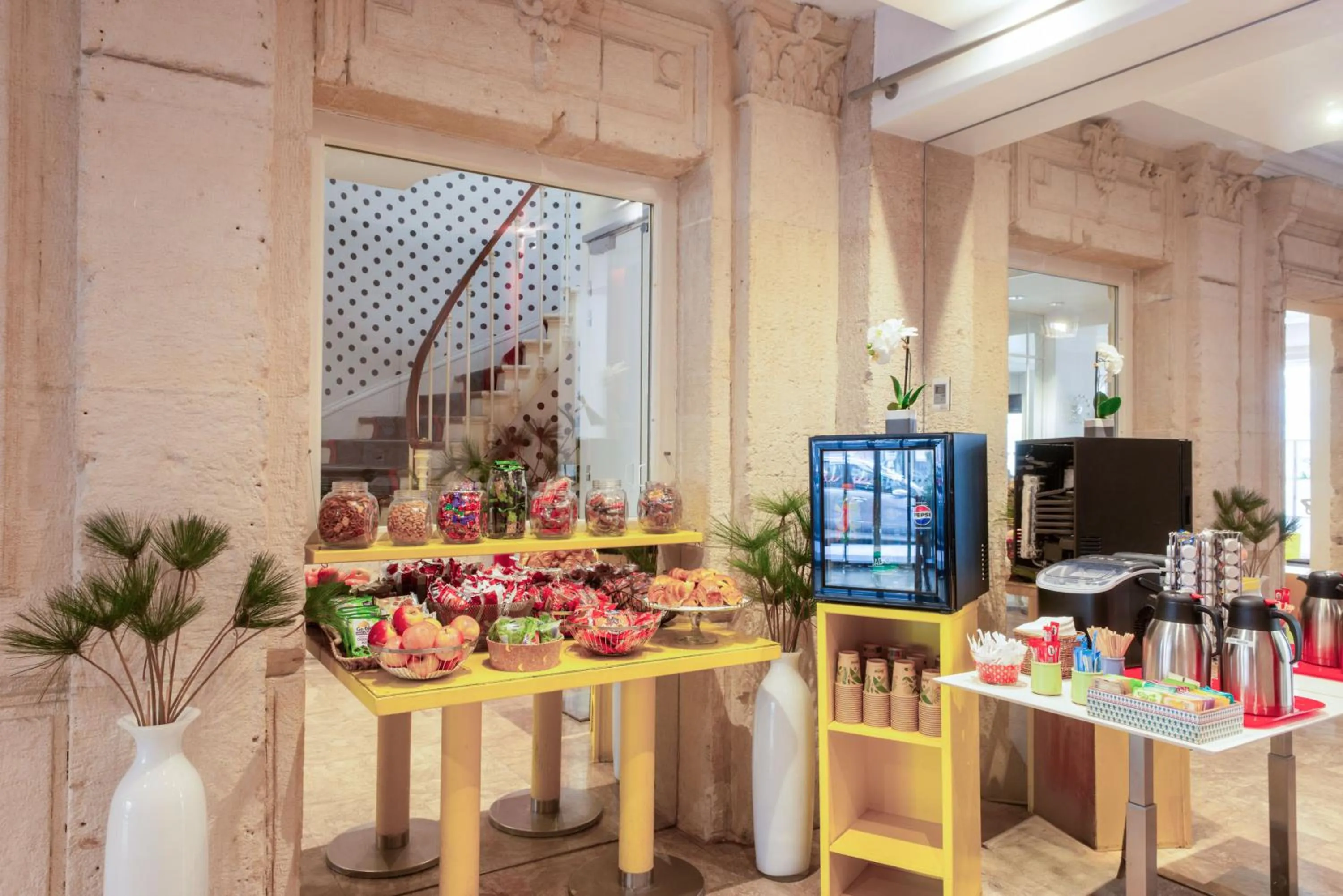 Food and drinks in Hotel Astoria - Astotel