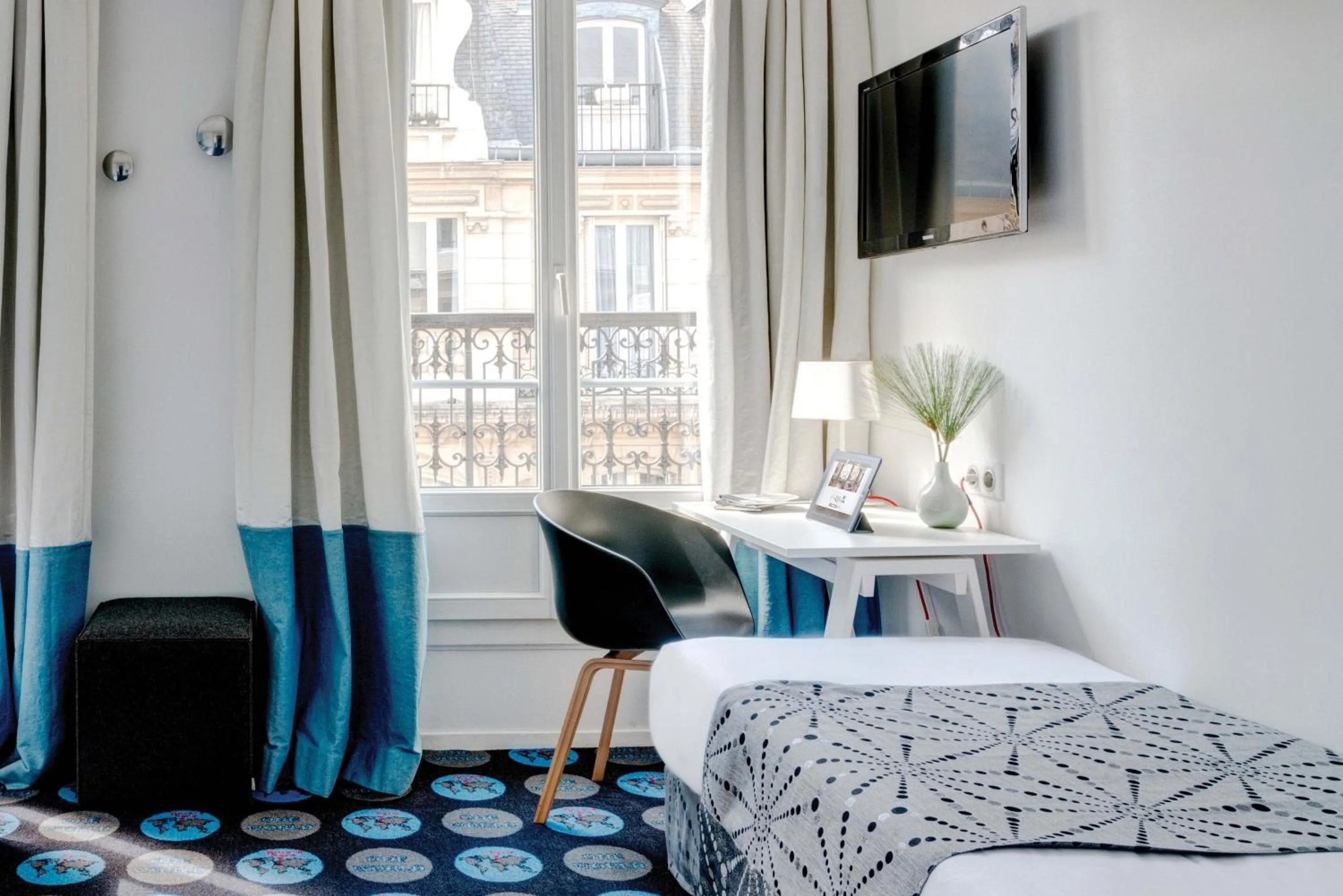 Bedroom, Bed in Hotel Astoria - Astotel