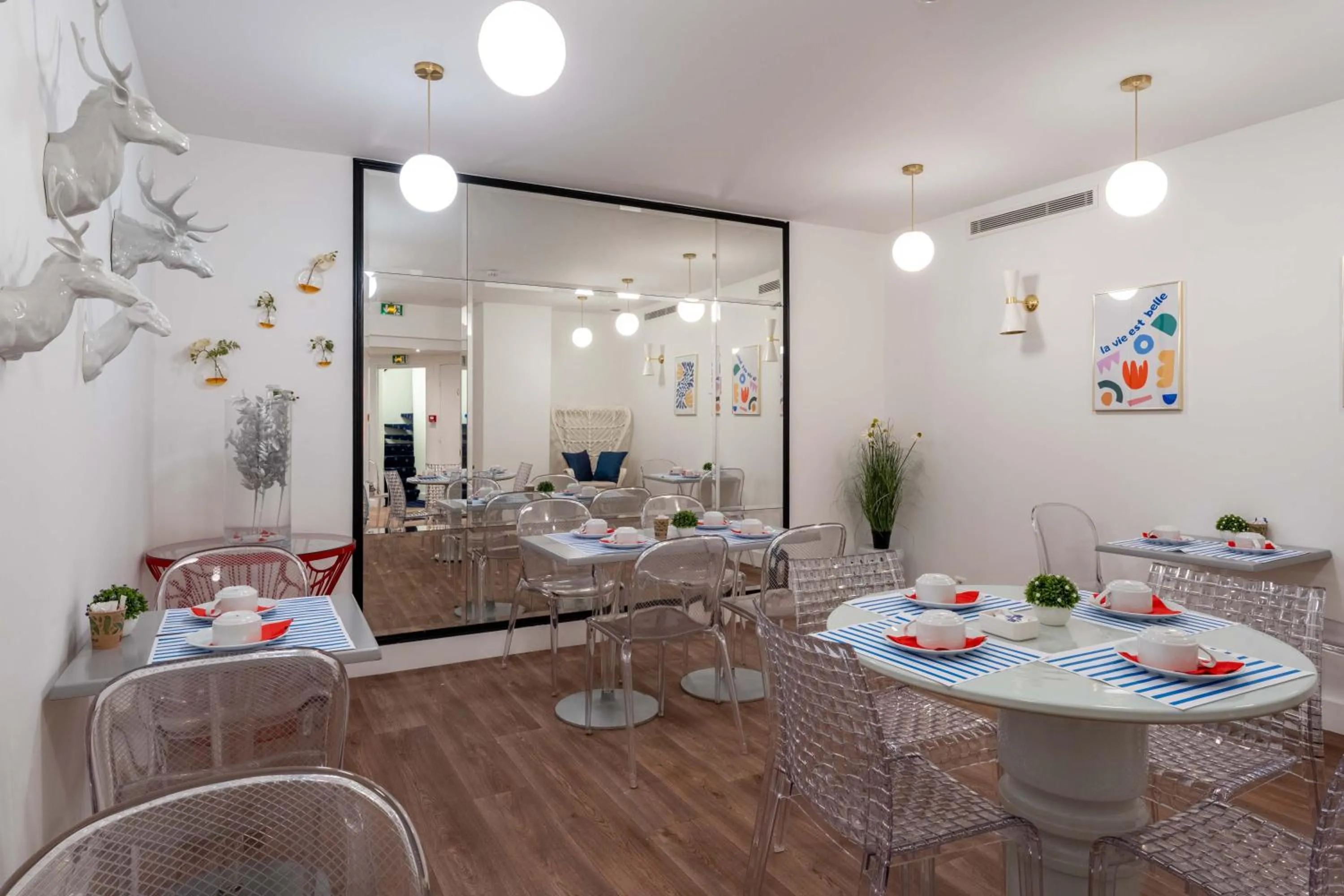 Breakfast in Hotel Acadia - Astotel