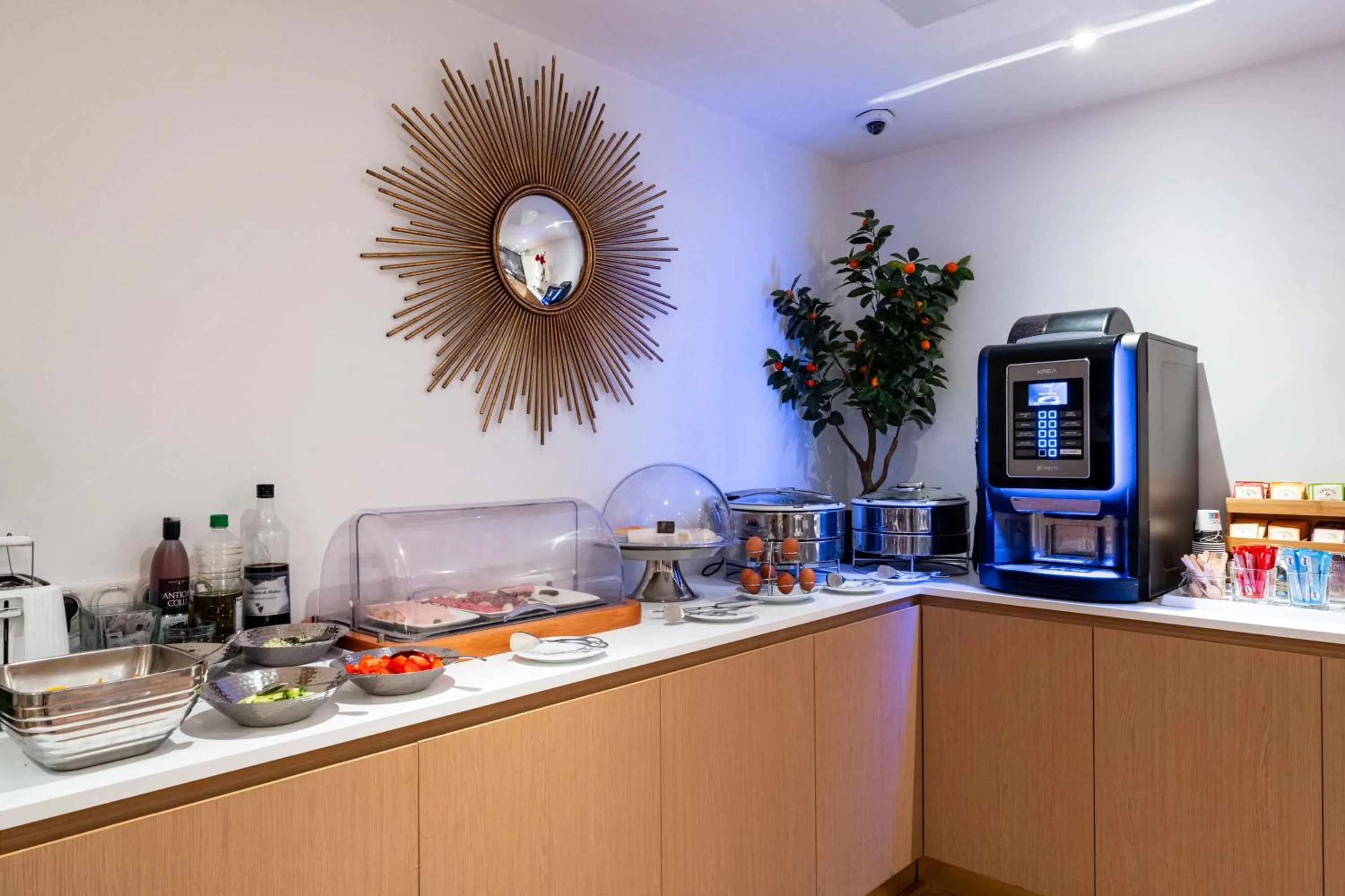 Breakfast in Hotel Acadia - Astotel