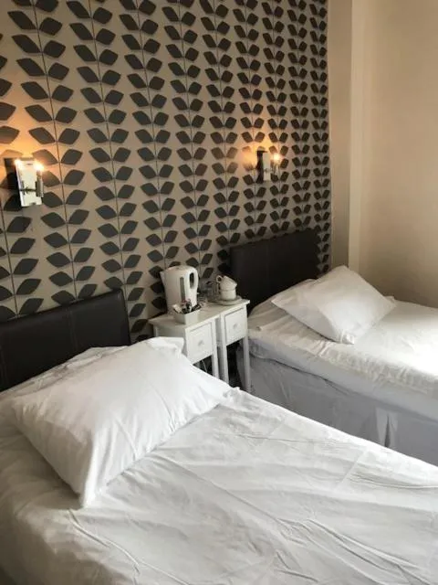 Bedroom, Bed in Coach and Horses