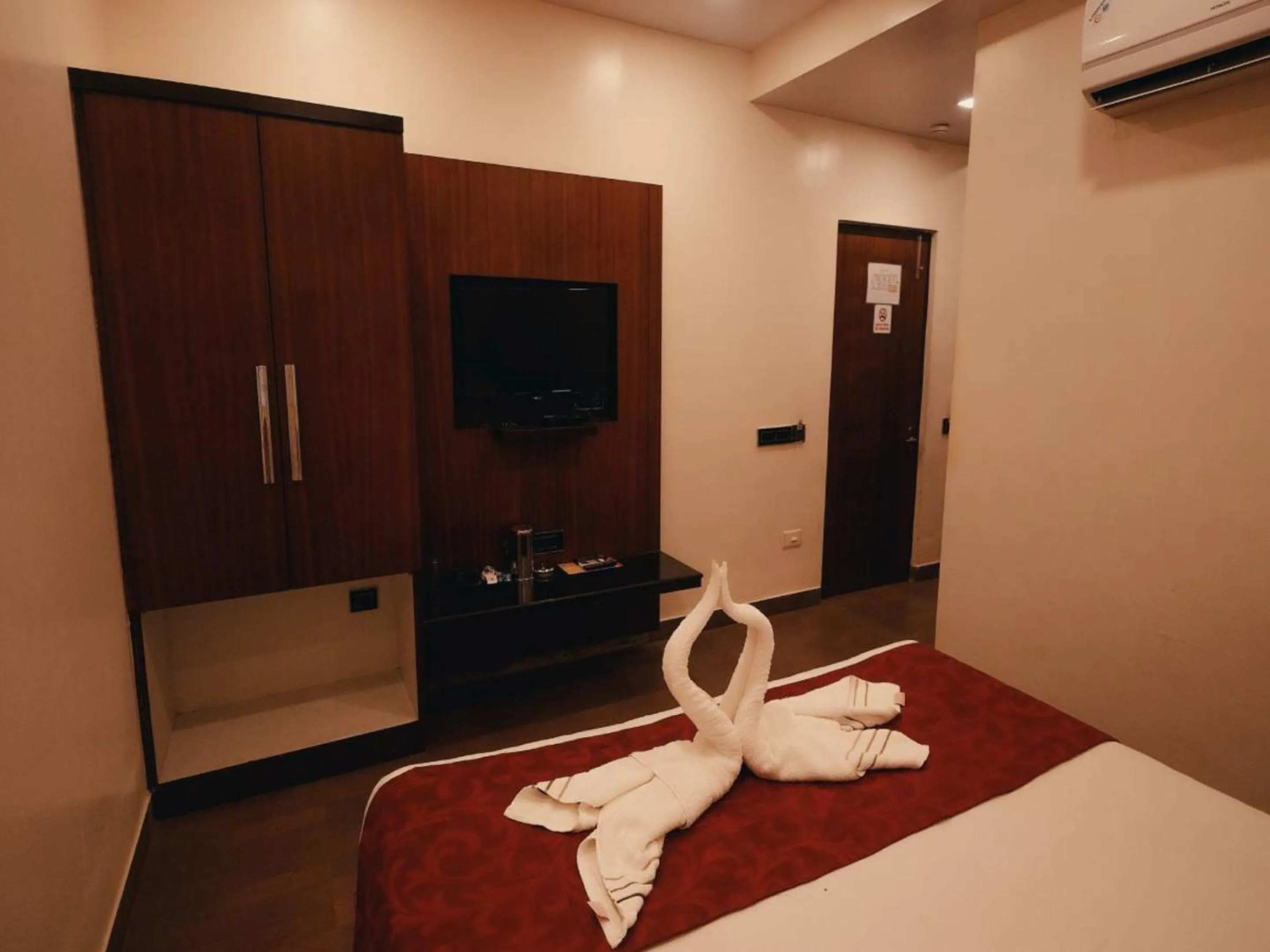 Bed in Aparupa Ambience