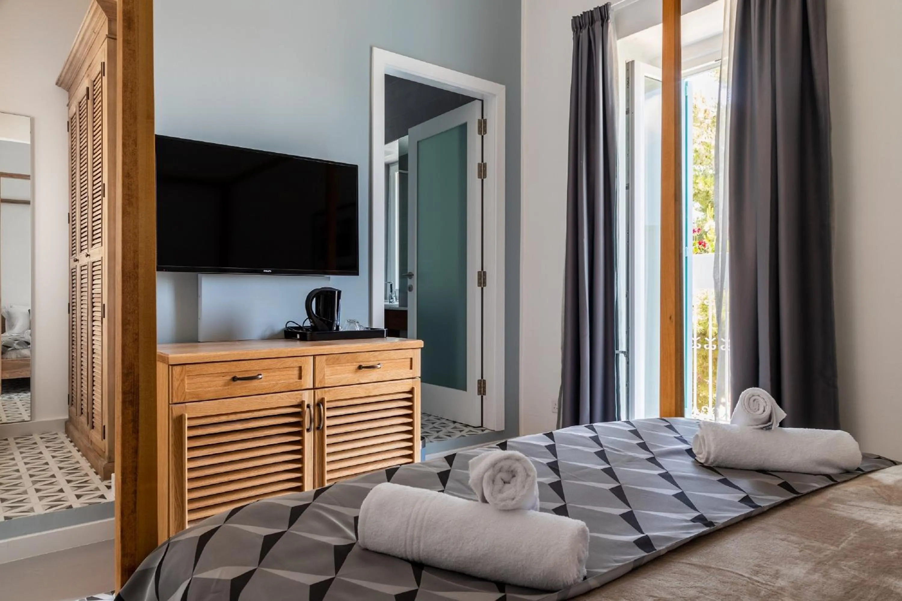 Photo of the whole room, Bed in MYN in Rabat