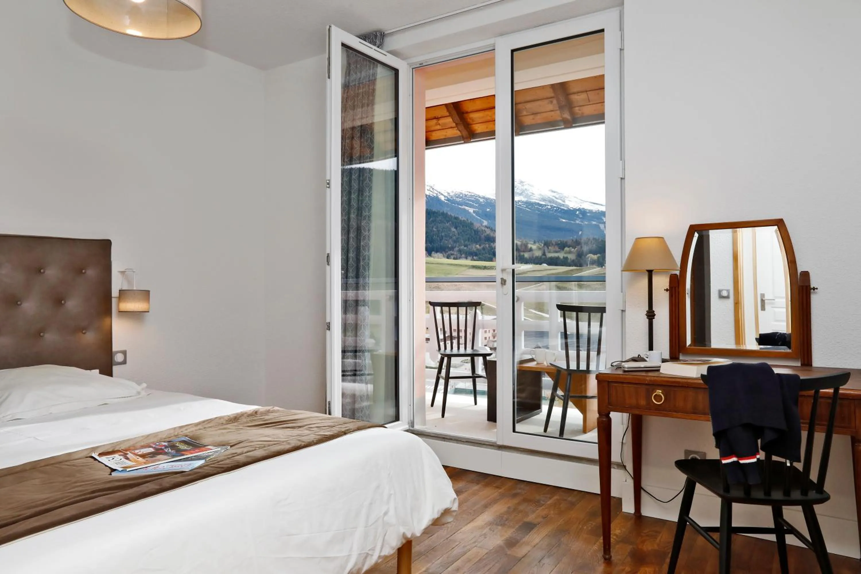 Bedroom, Bed in RESIDENCE LE SPLENDID